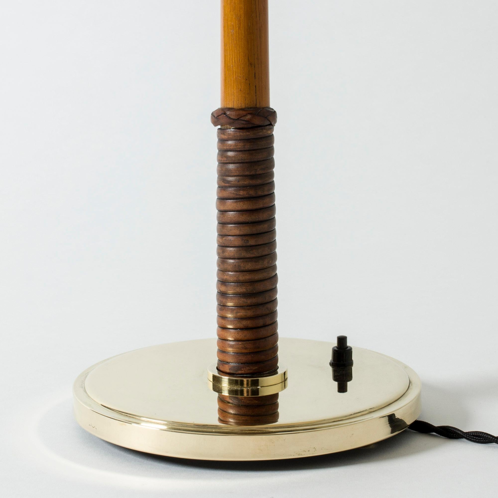 Brass, Mahogany and Leather Table Lamp from Böhlmarks, Sweden, 1940s In Good Condition In Stockholm, SE