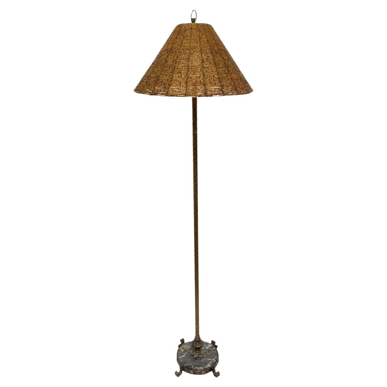 Laiton et marbre Empire Lampadaire en fer et marbre avec abat-jour perlé