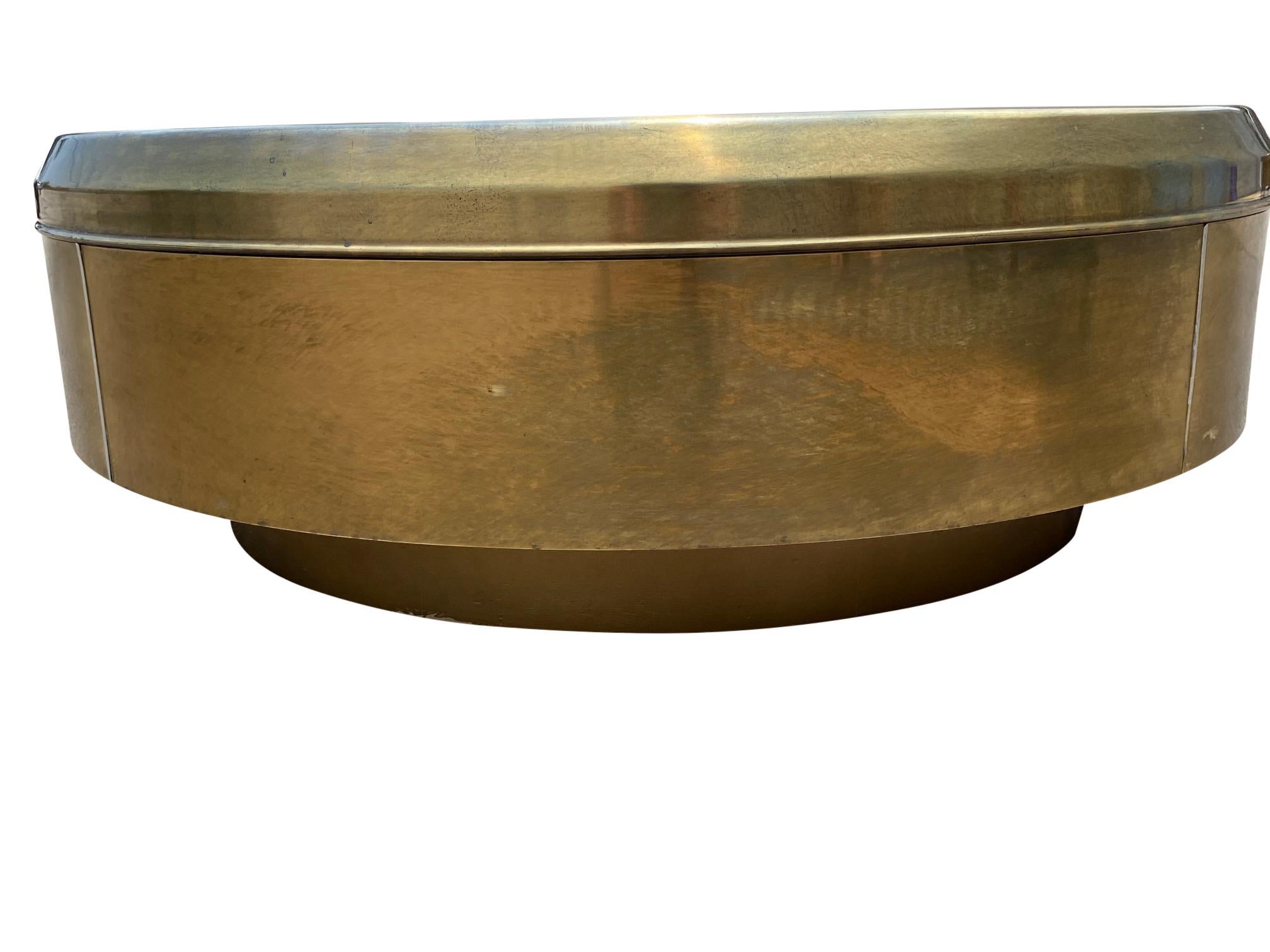 Brass Mastercraft Coffee Table with Mirror For Sale 1