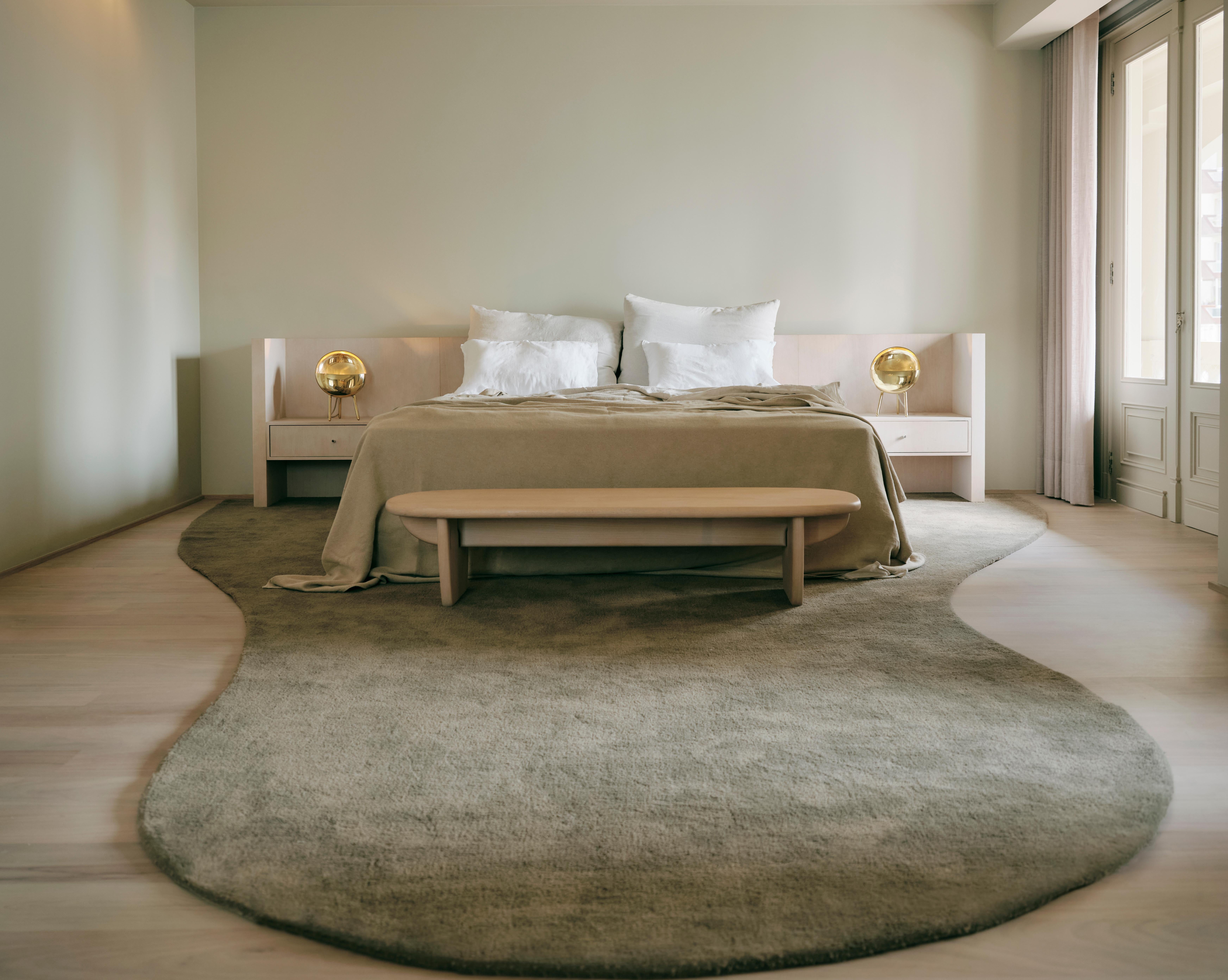 Métal Brass Meia Lua Table Lamp by Studio Orth en vente