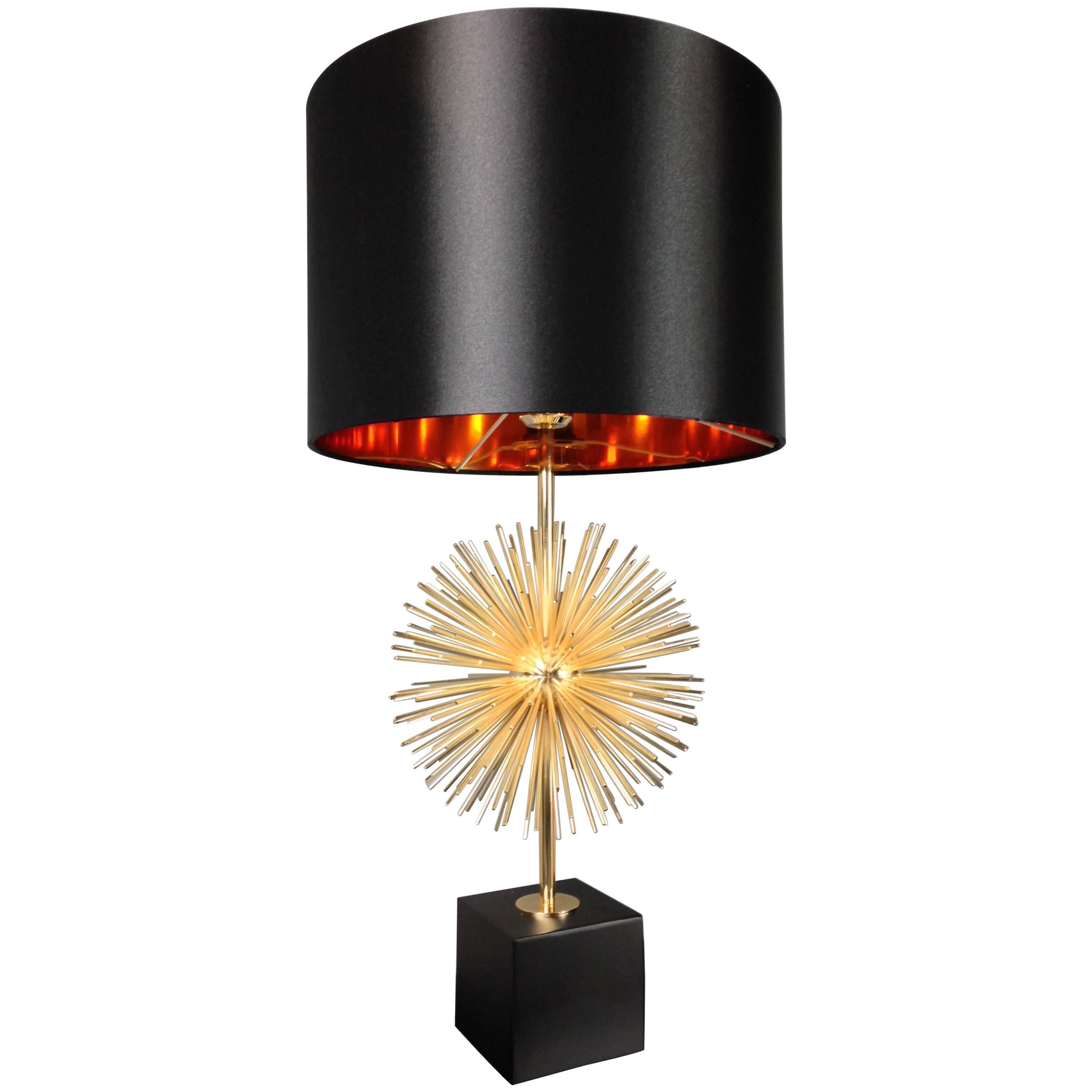 Brass metal and black shade table lamp

Measures: Diameter of the sputnik 25 cm (10 inches).