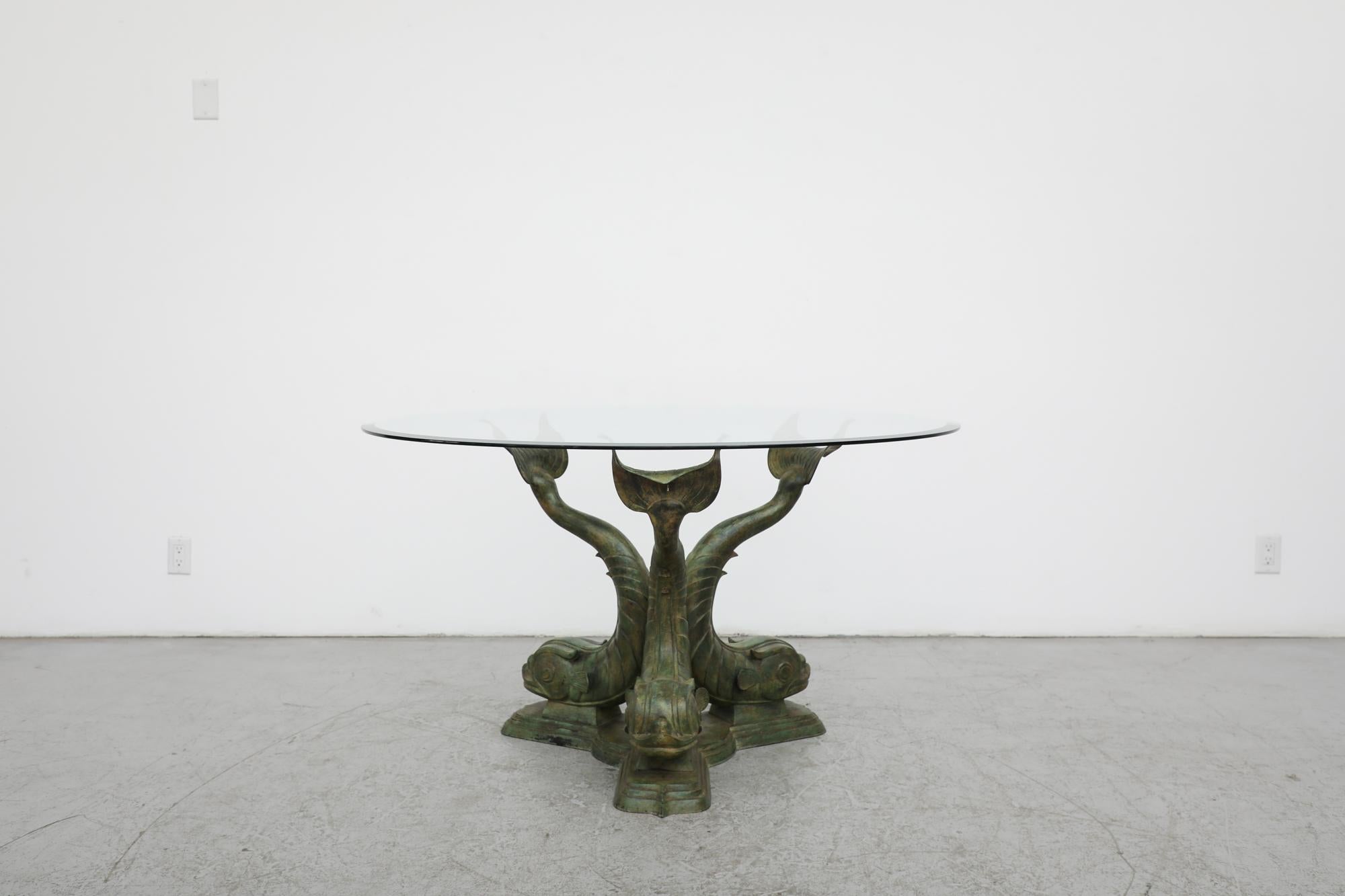 Mid-Century Modern Table de salle à manger en laiton et verre KOI du milieu du siècle dernier en vente