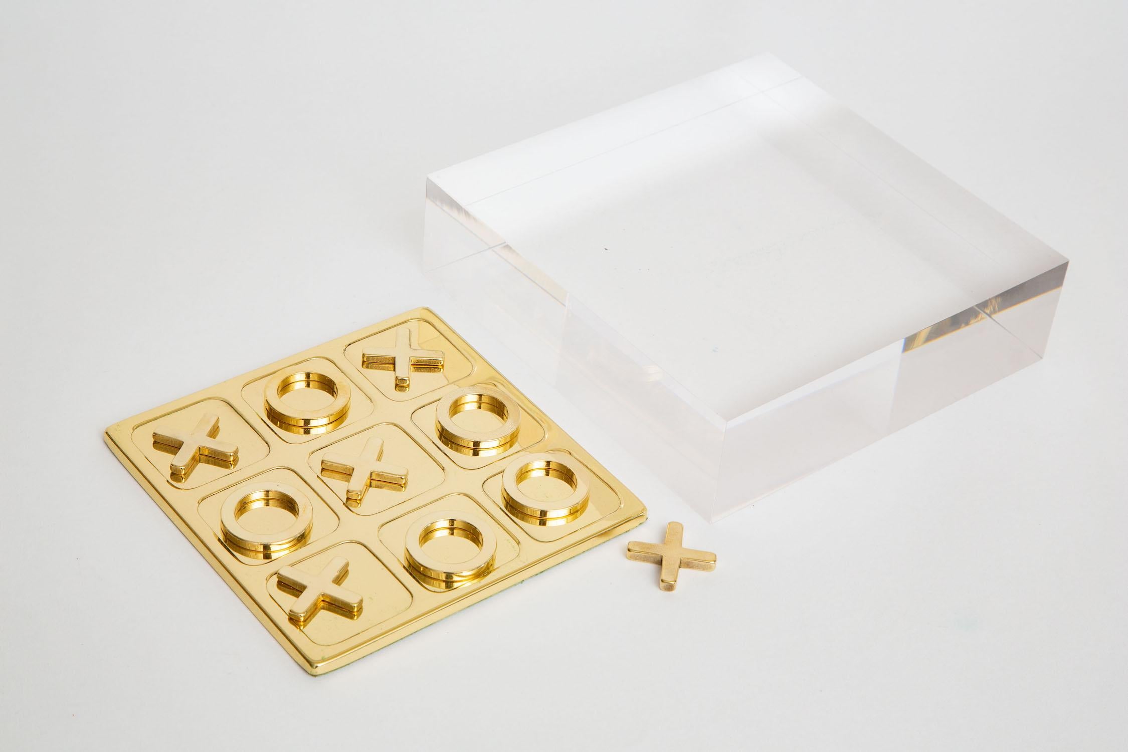  Vintage Brass Tic Tac Toe Set Game on Custom Lucite Base In Good Condition For Sale In North Miami, FL