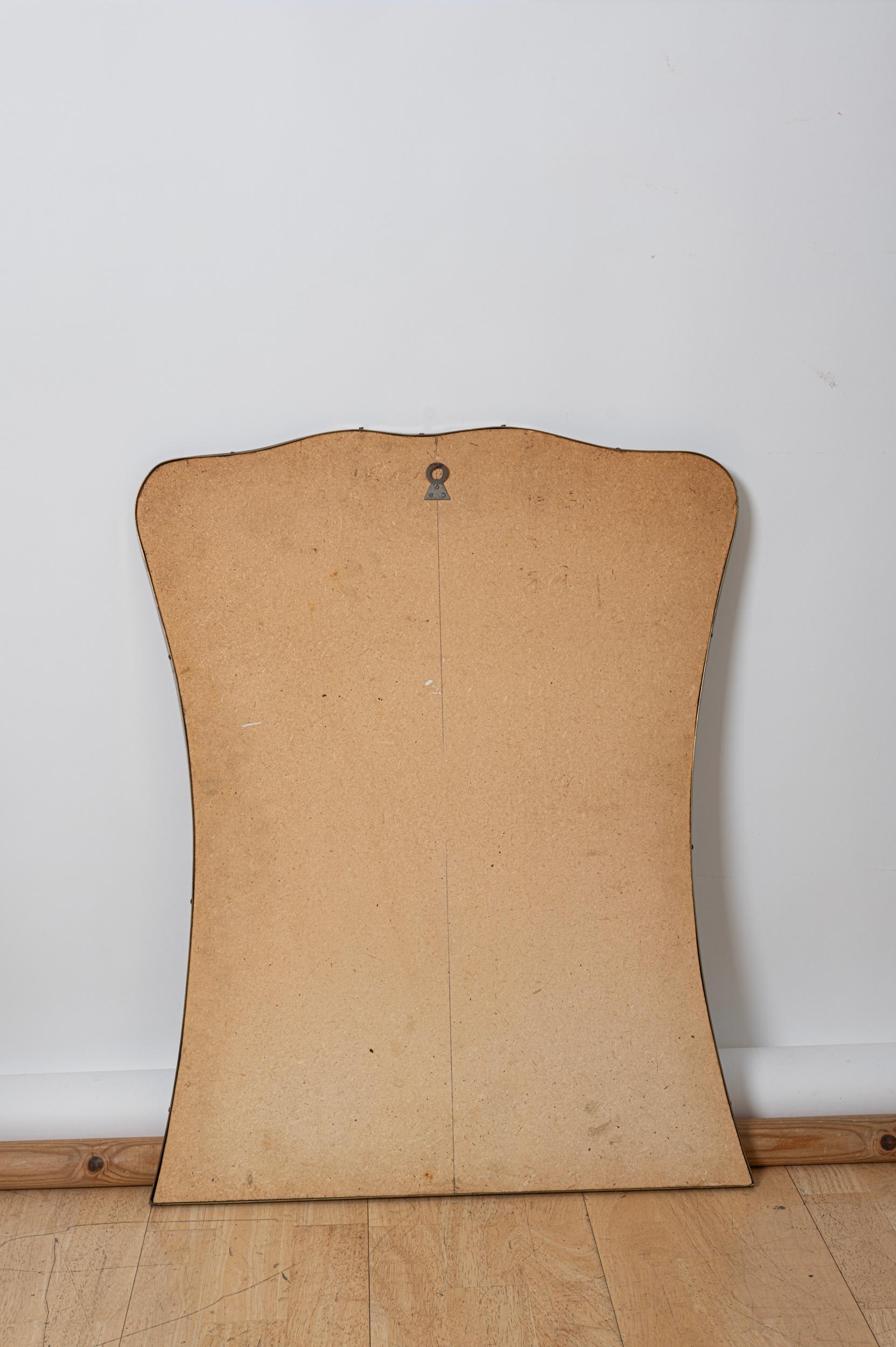 Ottone Specchio con cornice in ottone Italia c1950