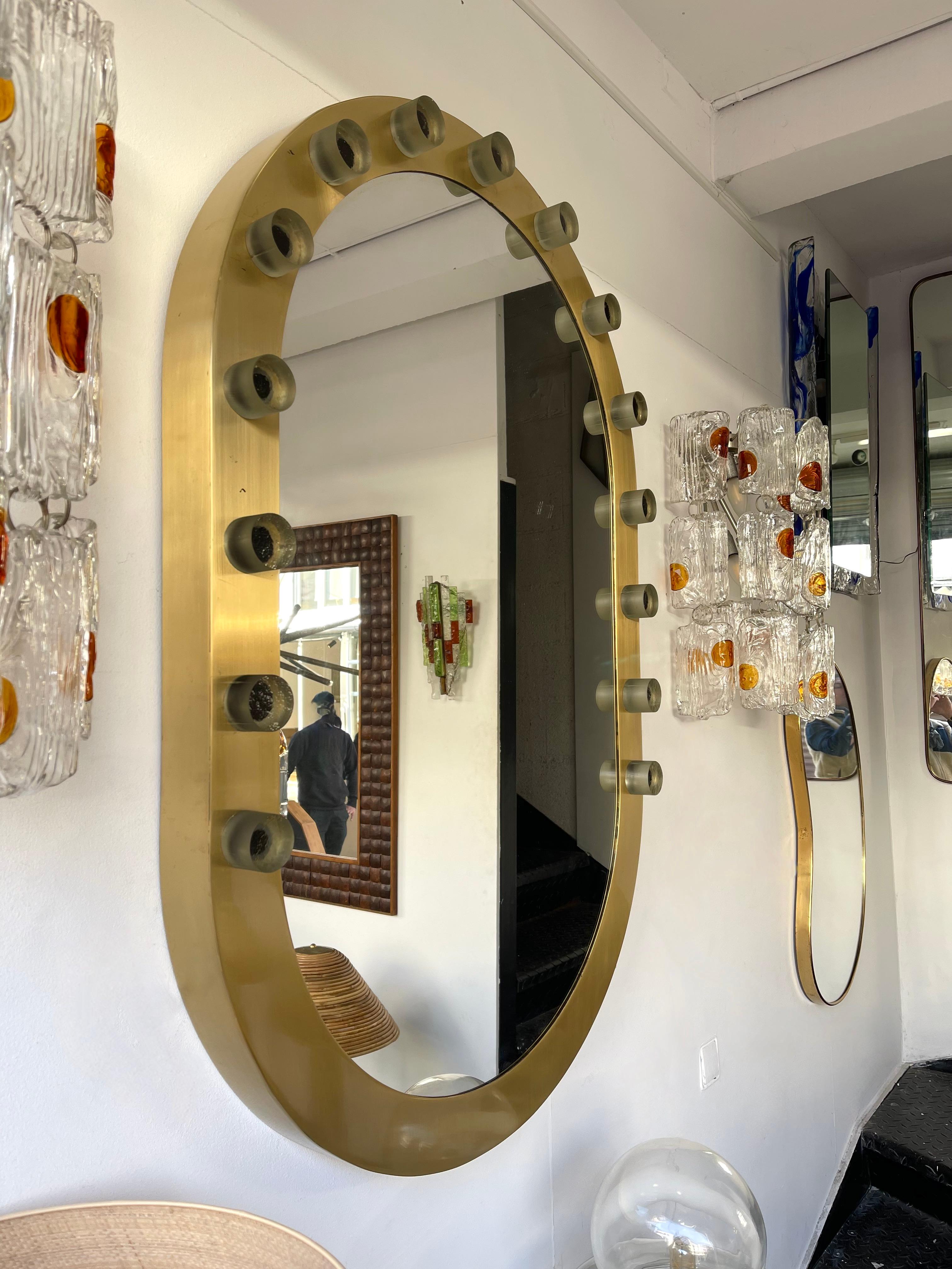 Fin du 20e siècle Décoration de miroir en laiton et verre cabochon, Italie, années 1990 en vente