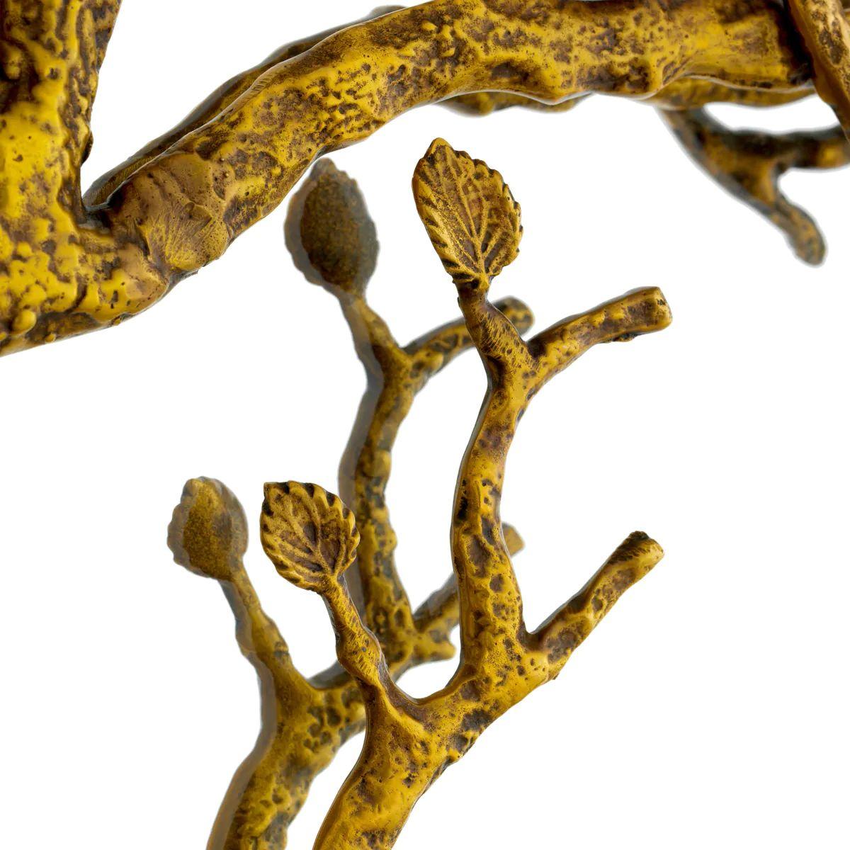 Brass Mirror with Cast Botanical Frame Latón en venta