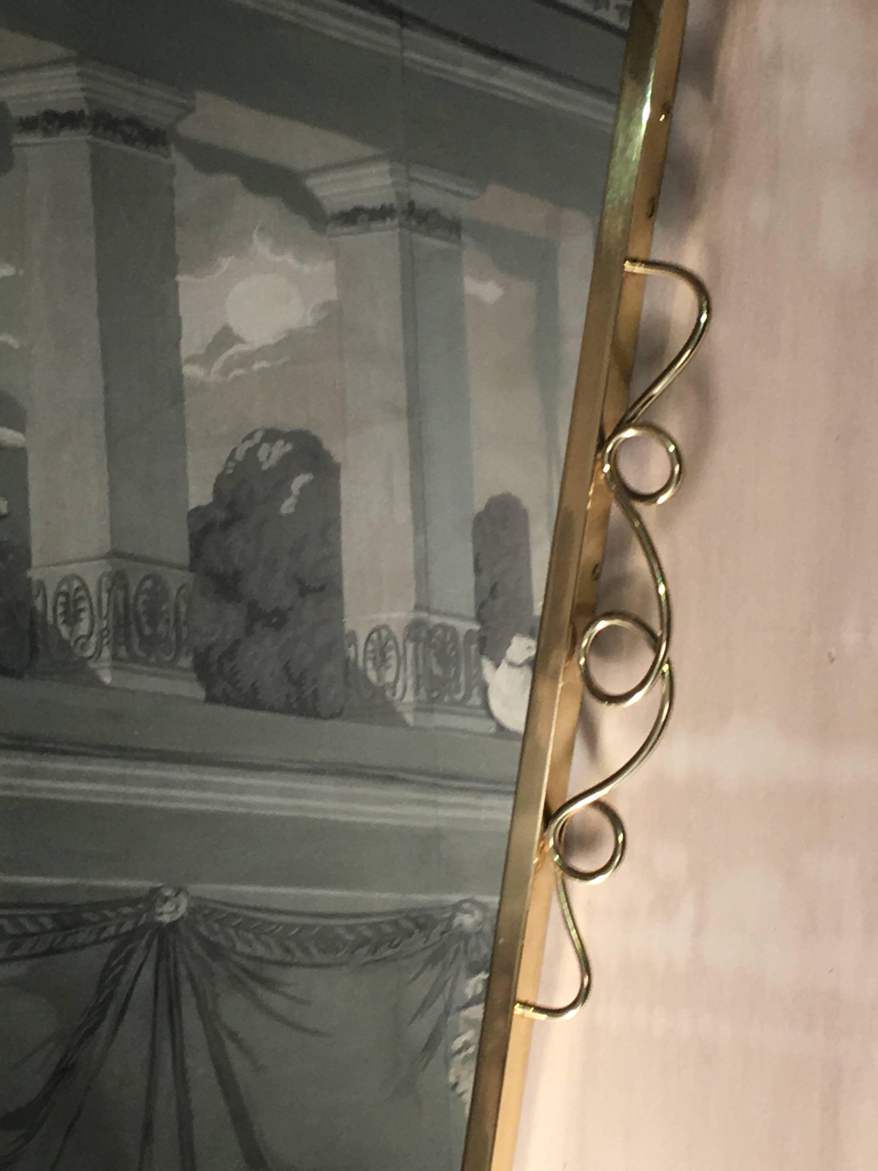 Kleiner Konsolentisch aus Messing mit Konsolentisch im Stil von Gio Ponti, 1950er Jahre im Zustand „Hervorragend“ im Angebot in Rome, IT