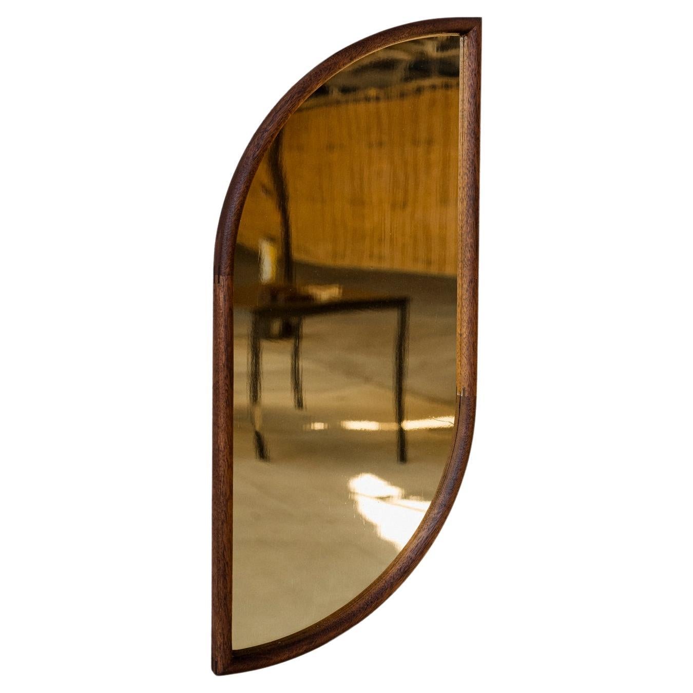 Miroir en laiton avec cadre en noyer