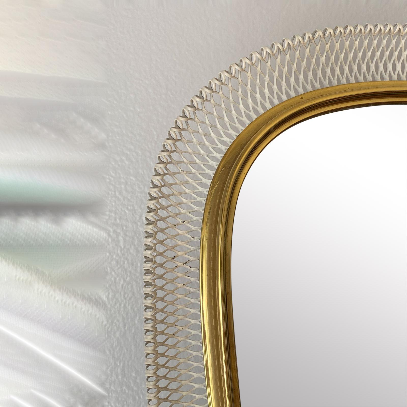 Brass Modernist Vanity Mirror by Vereinigte Werkstätten 3