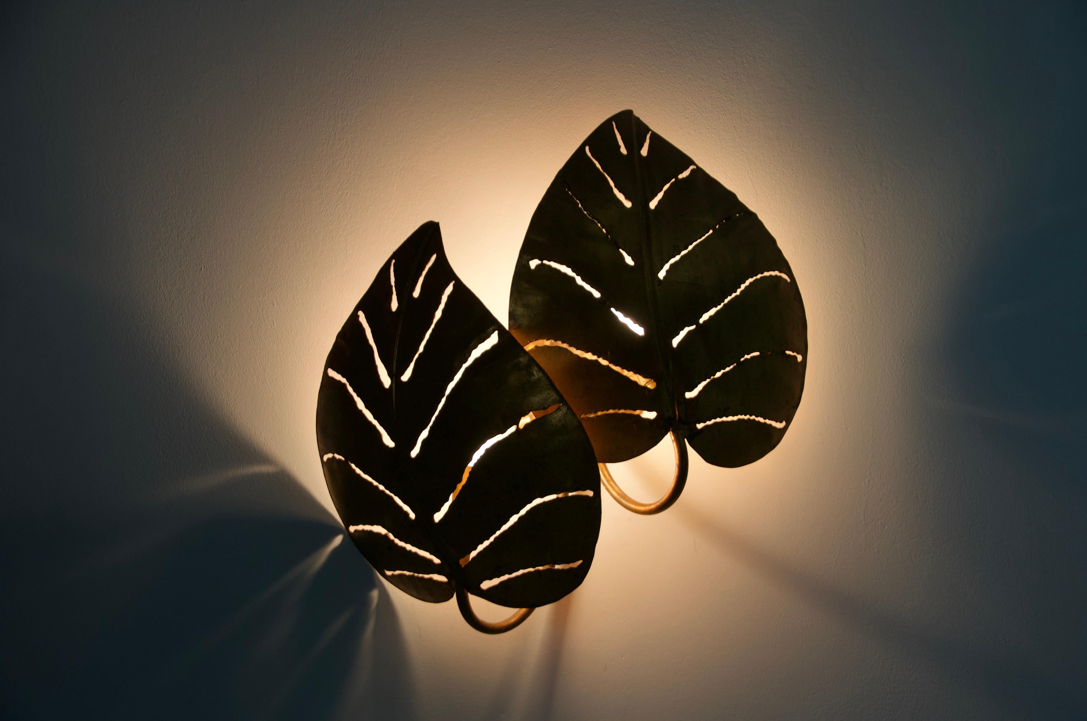 Brass Monstrera Double Leaf Wall Lamp, Maison Jansen, France, 1960s For Sale 4