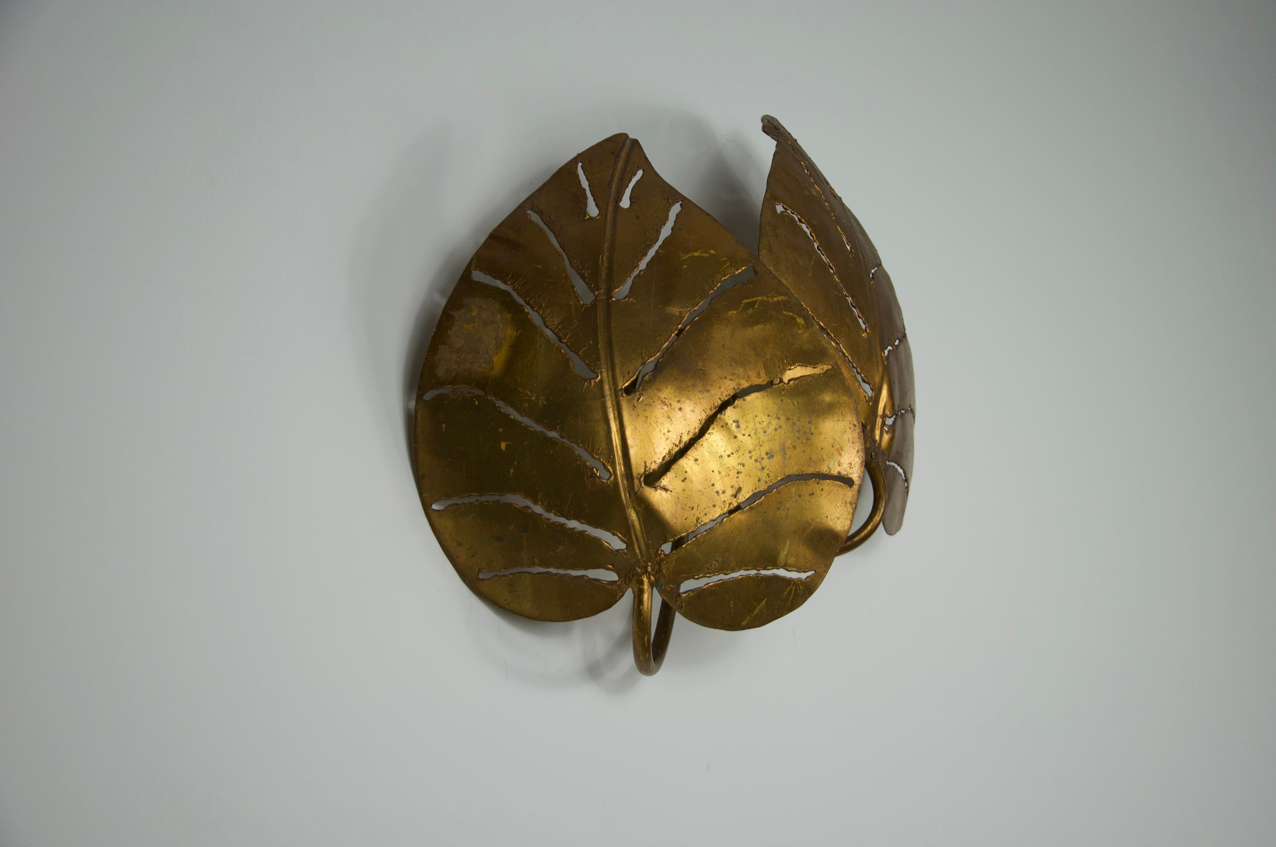 Brass Monstrera Double Leaf Wall Lamp, Maison Jansen, France, 1960s For Sale 1