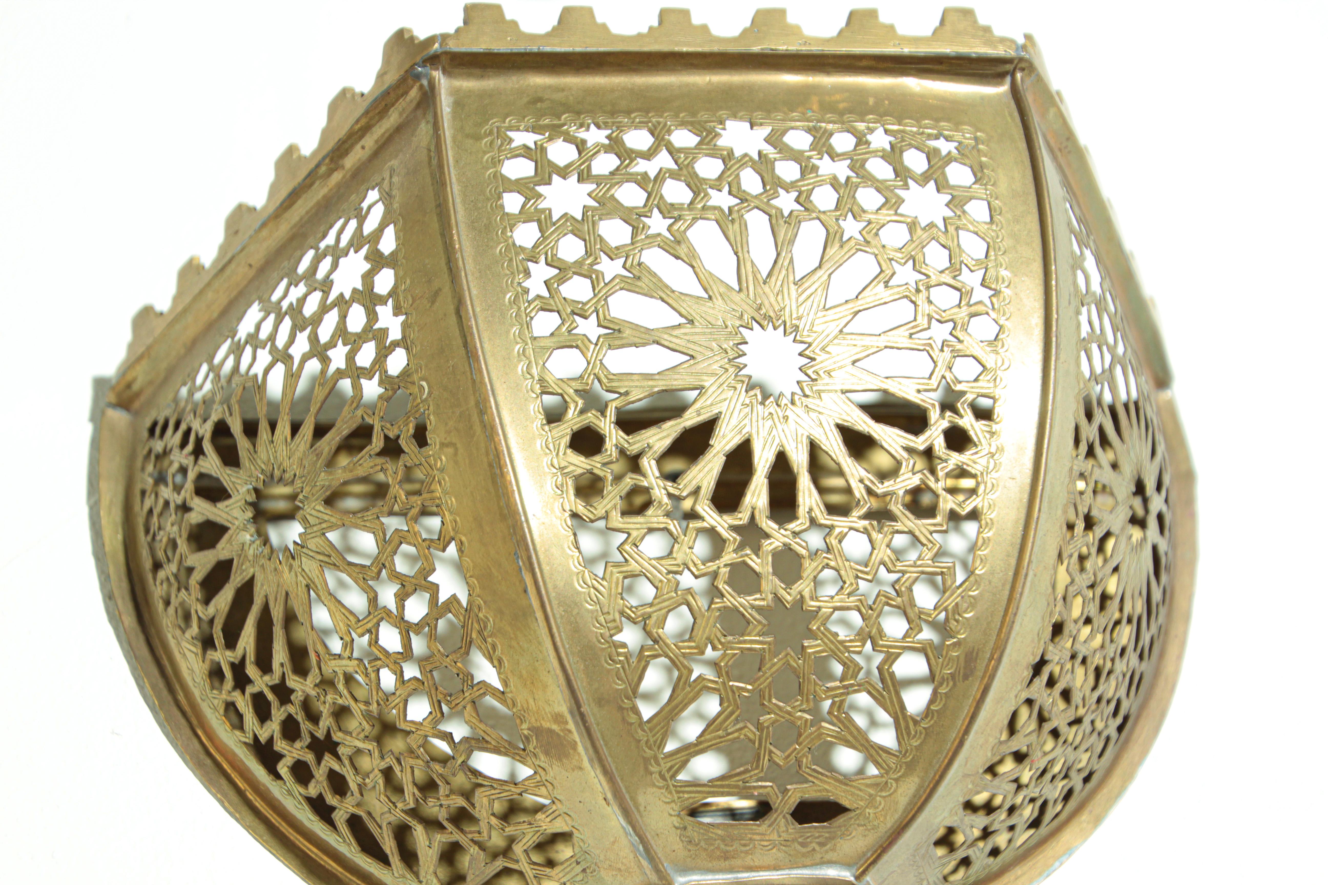 Brass Moroccan Art Wall Sconce Shade In Good Condition For Sale In North Hollywood, CA