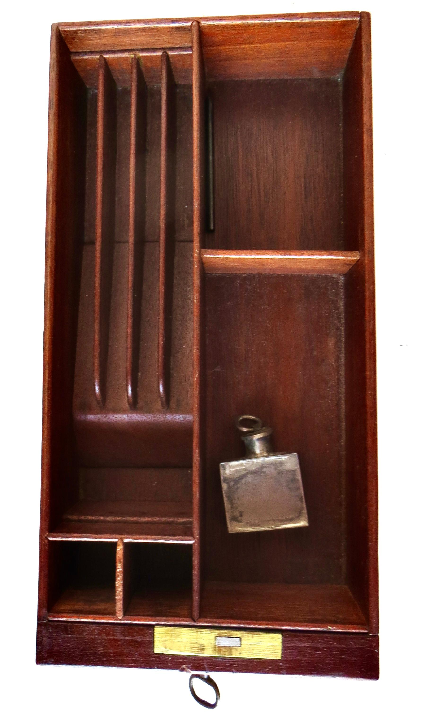 Brass Mounted Georgian Campaign Dressing Table Box Gentleman's Necessaire C.1795 For Sale 7