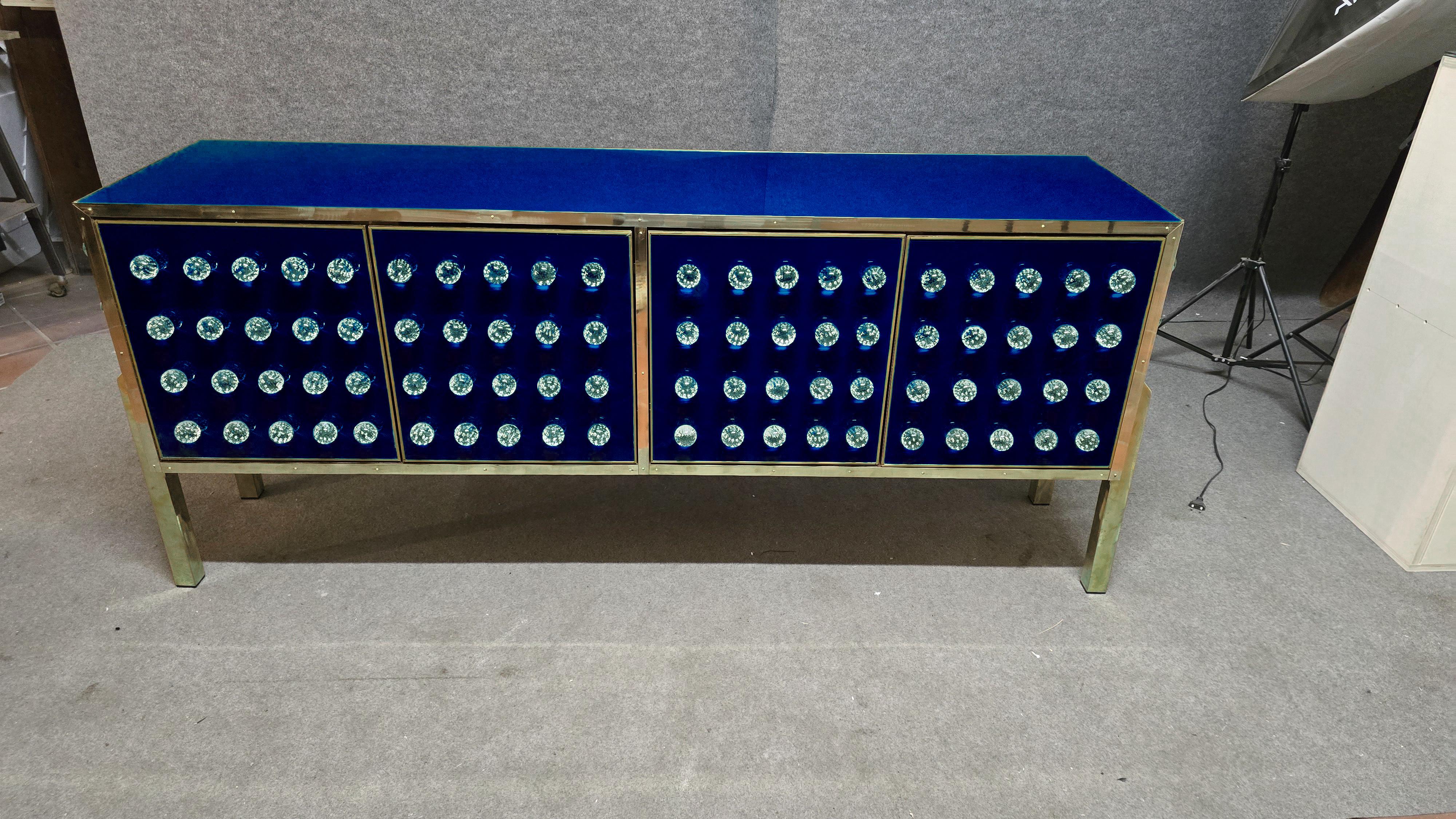 Aparador de latón y cristal de Murano con 120 esferas fundidas - Made in Italy Latón en venta