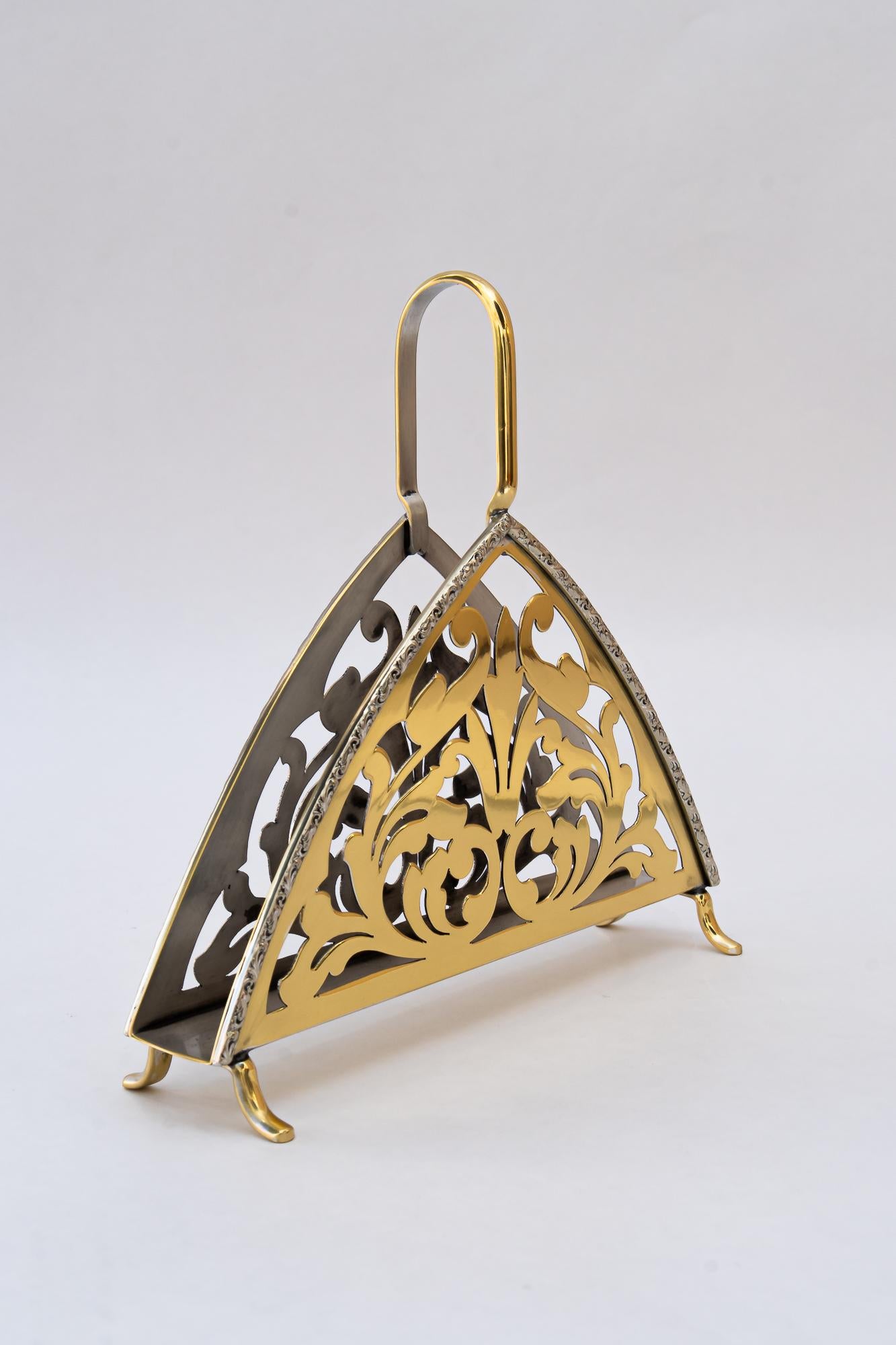 Porte-serviettes en laiton, Vienne, vers 1920 en vente 1