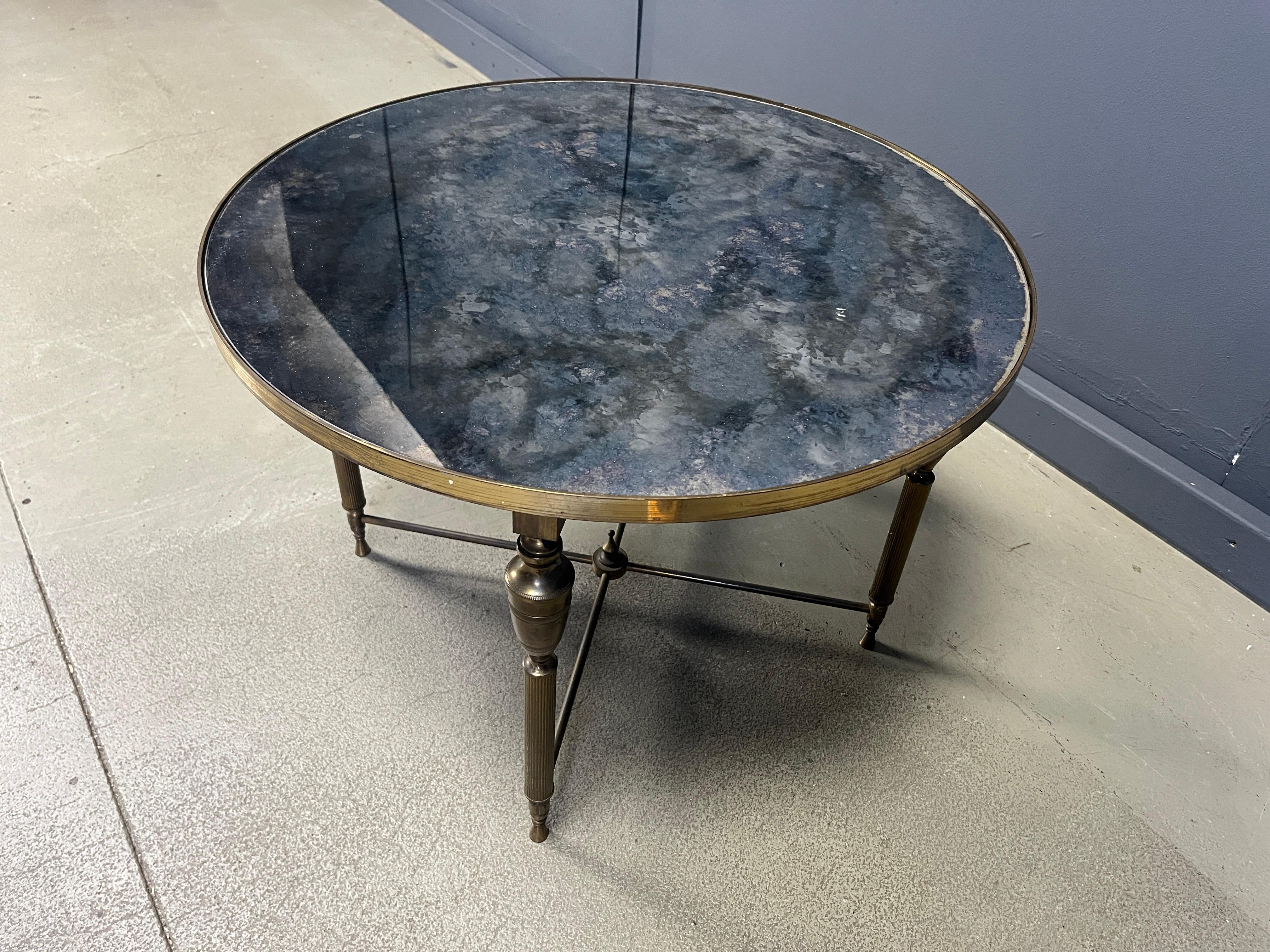 Néoclassique Table basse néoclassique en laiton à la manière de la Maison Baguès, années 60 en vente