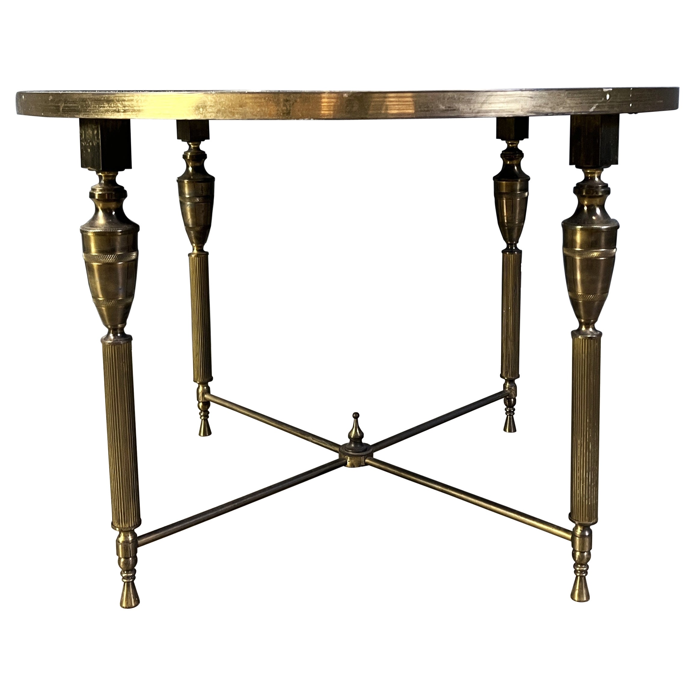 Table basse néoclassique en laiton à la manière de la Maison Baguès, années 60 en vente
