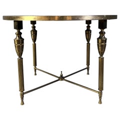 Table basse néoclassique en laiton à la manière de la Maison Baguès, années 60
