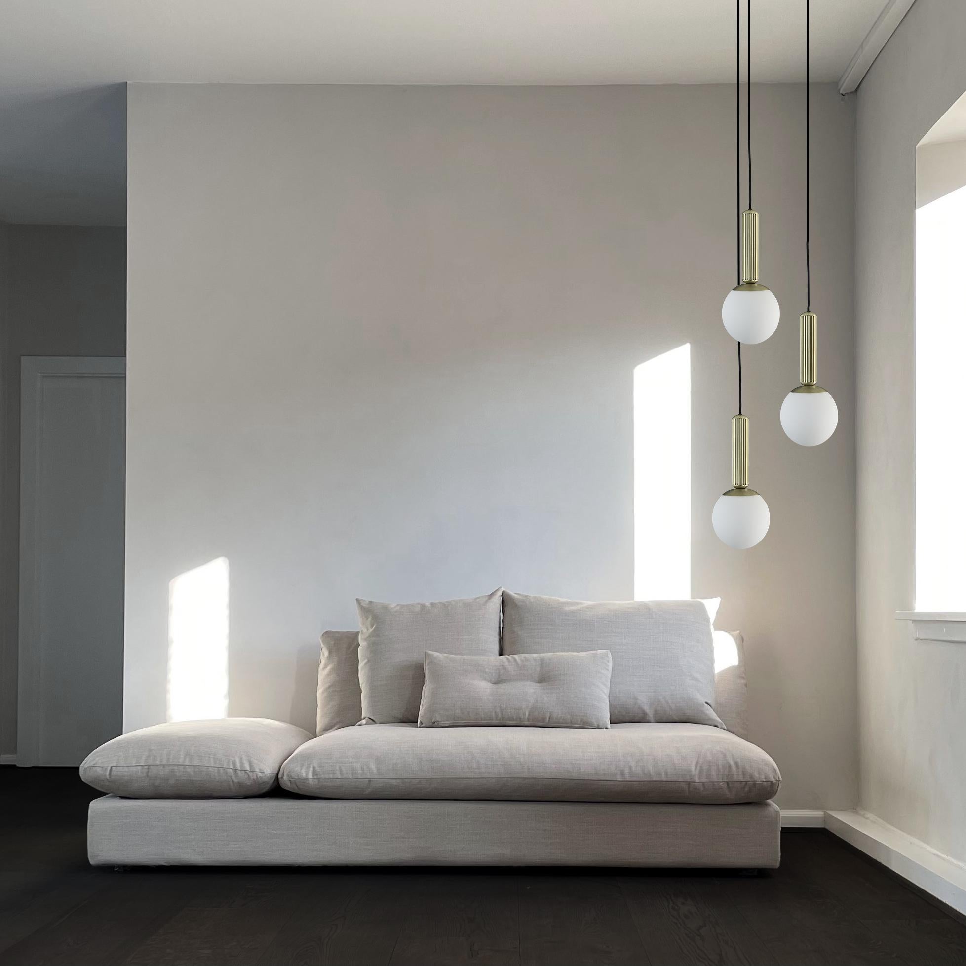 Moderne Pendentif No.2 en laiton de 101 Copenhagen en vente