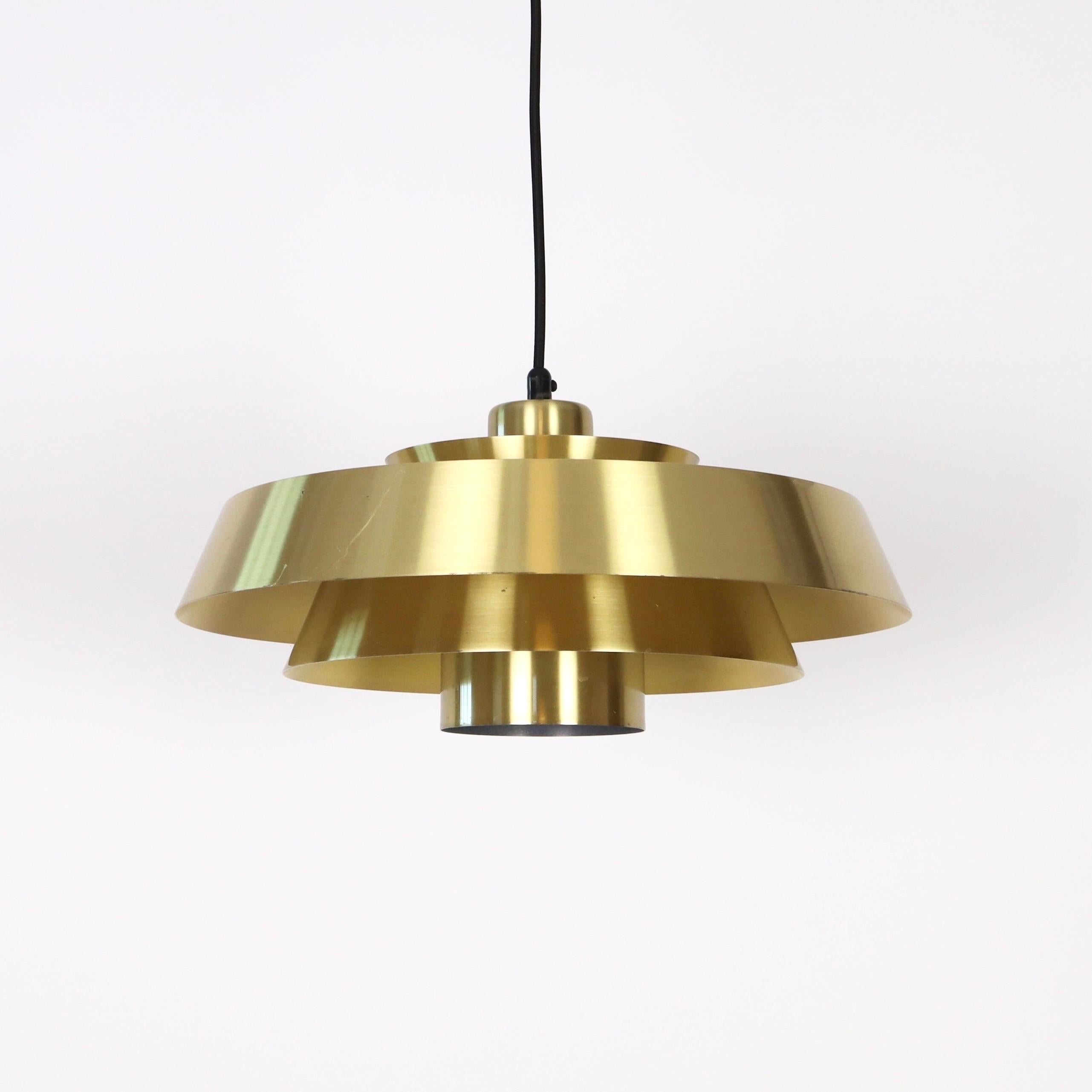 Brass Nova Pendant Light by Jo Hammerborg for Fog & Morup, 1960s, Denmark In Fair Condition For Sale In Værløse, DK