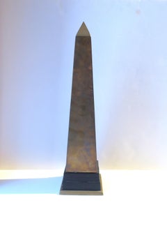 Obelisco in ottone, alto