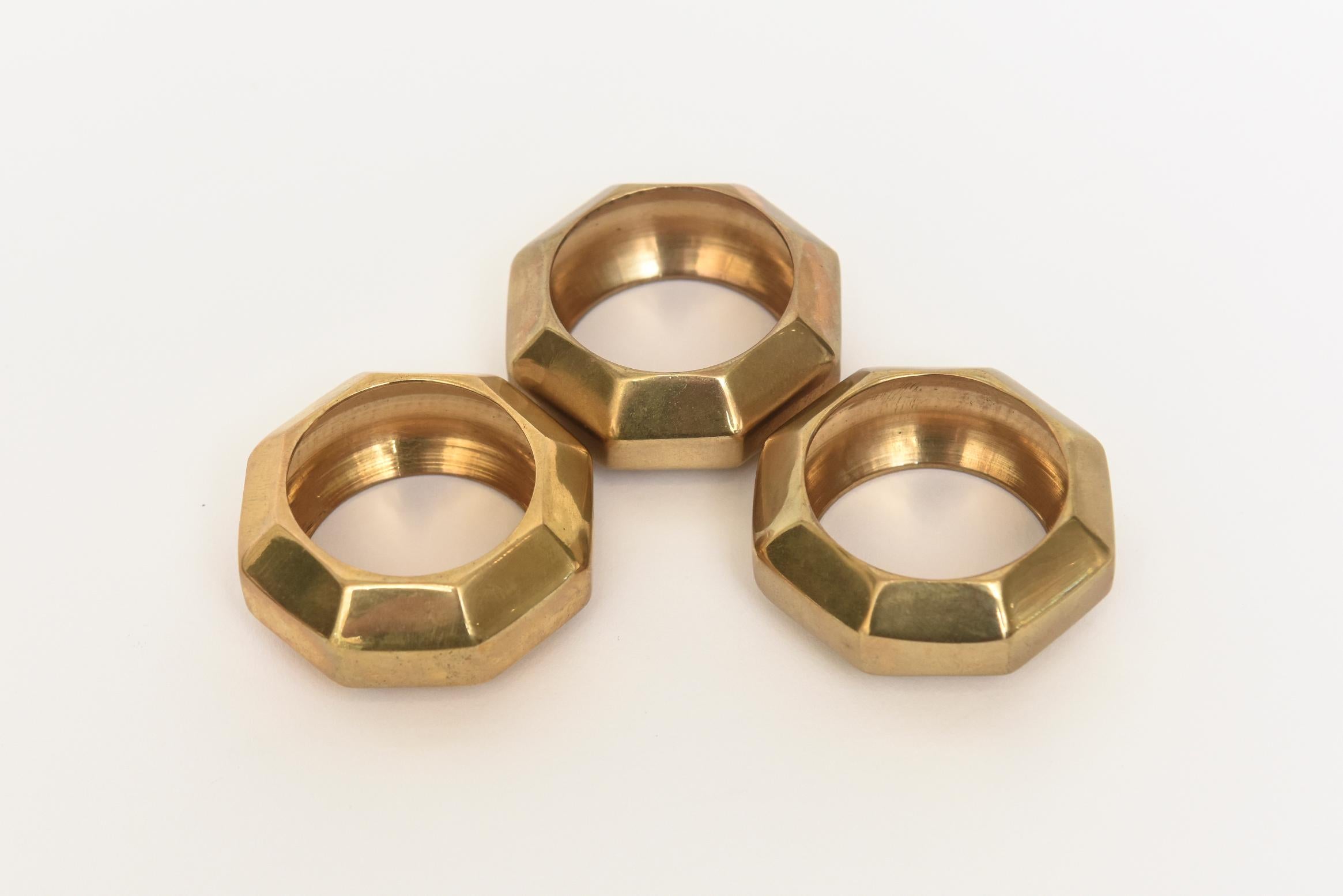 Brass Vintage Octagon Sculptural Napkin Rings Set of 10 In Good Condition In North Miami, FL