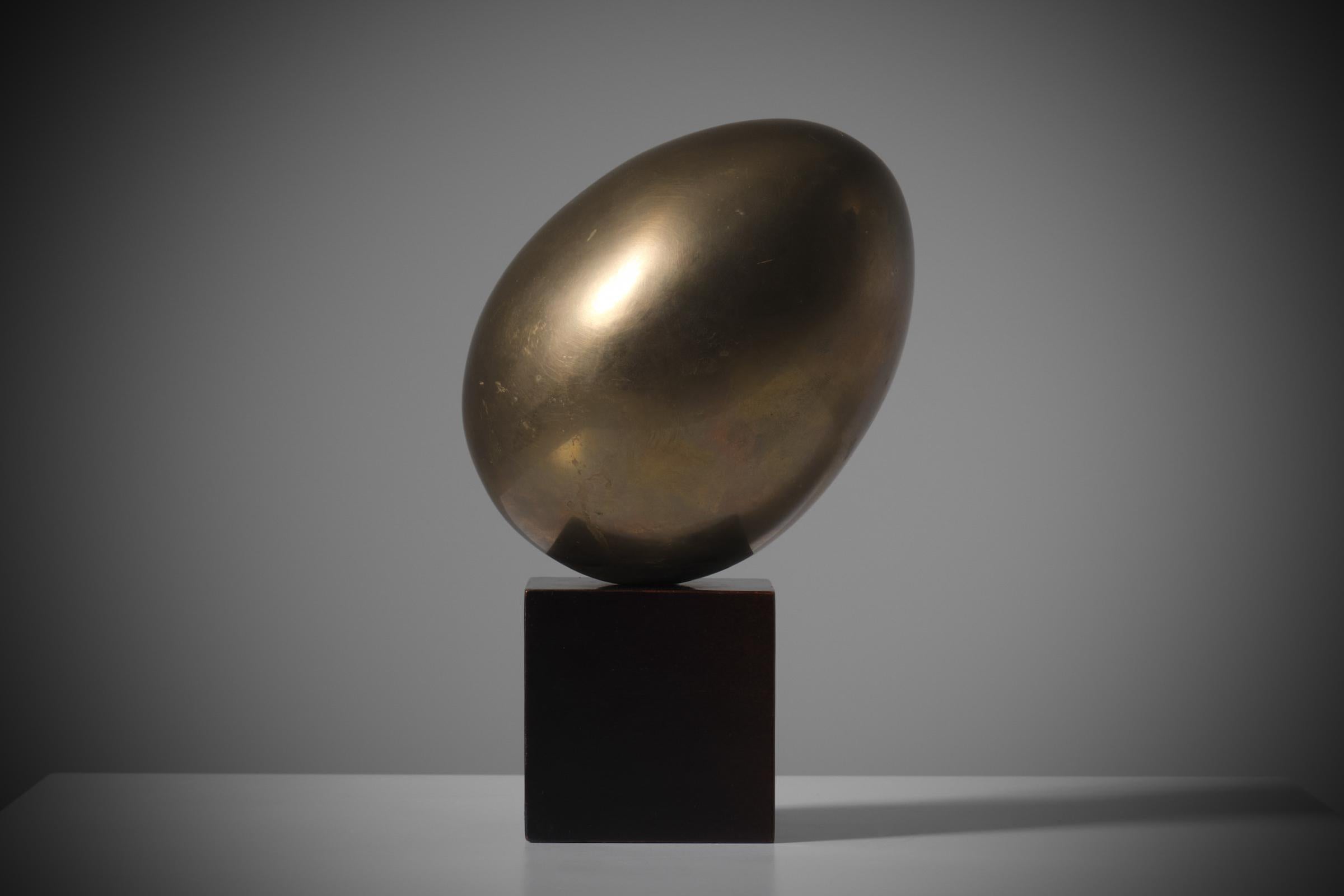 Brass ‘Oeuf’ shaped sculpture, France 1970s 1