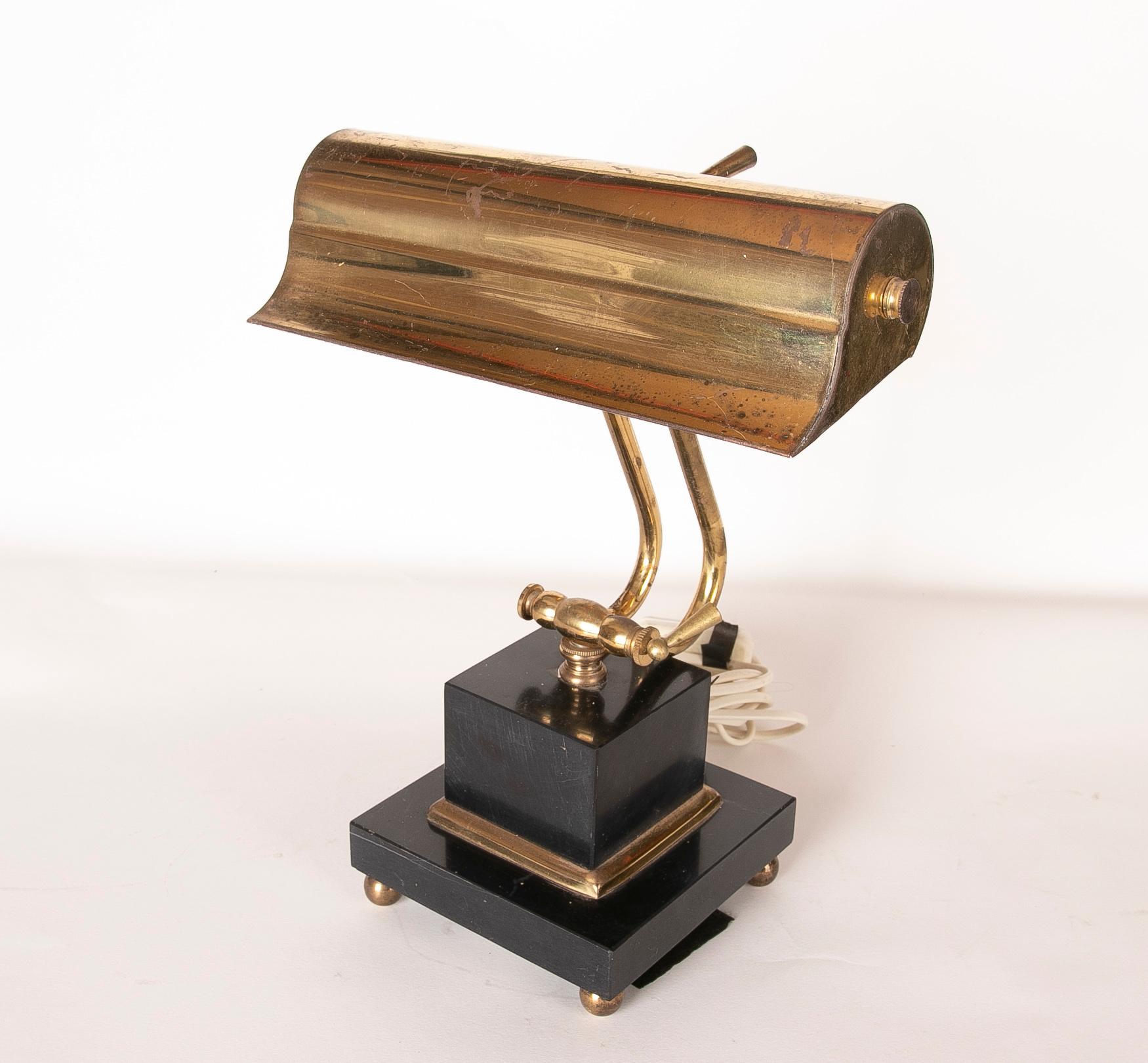 Brass Office Table Lamp with Marble Base In Good Condition For Sale In Marbella, ES
