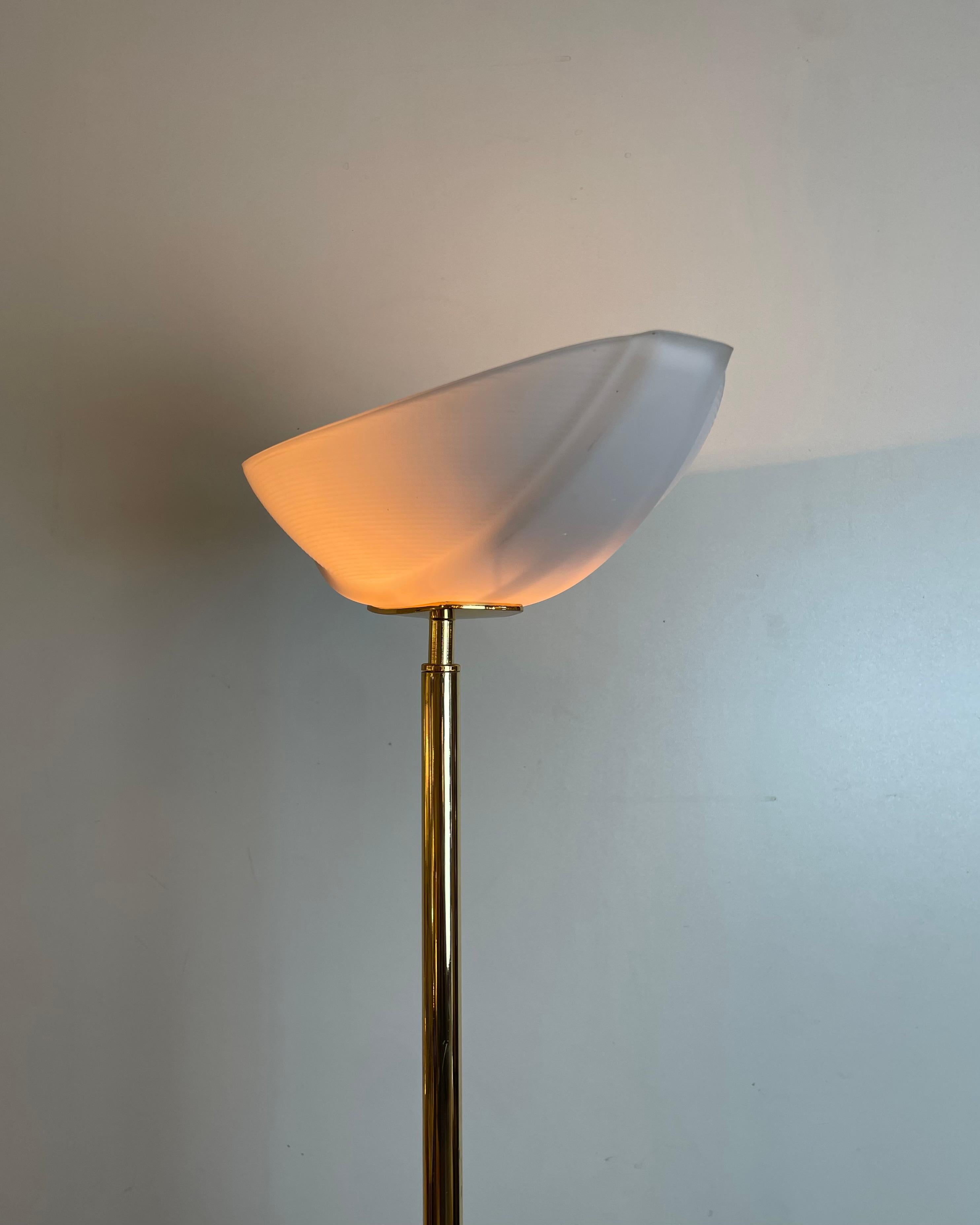 Brass & Opaline Floor Lamp by Milan, Spain, 1980s For Sale 8