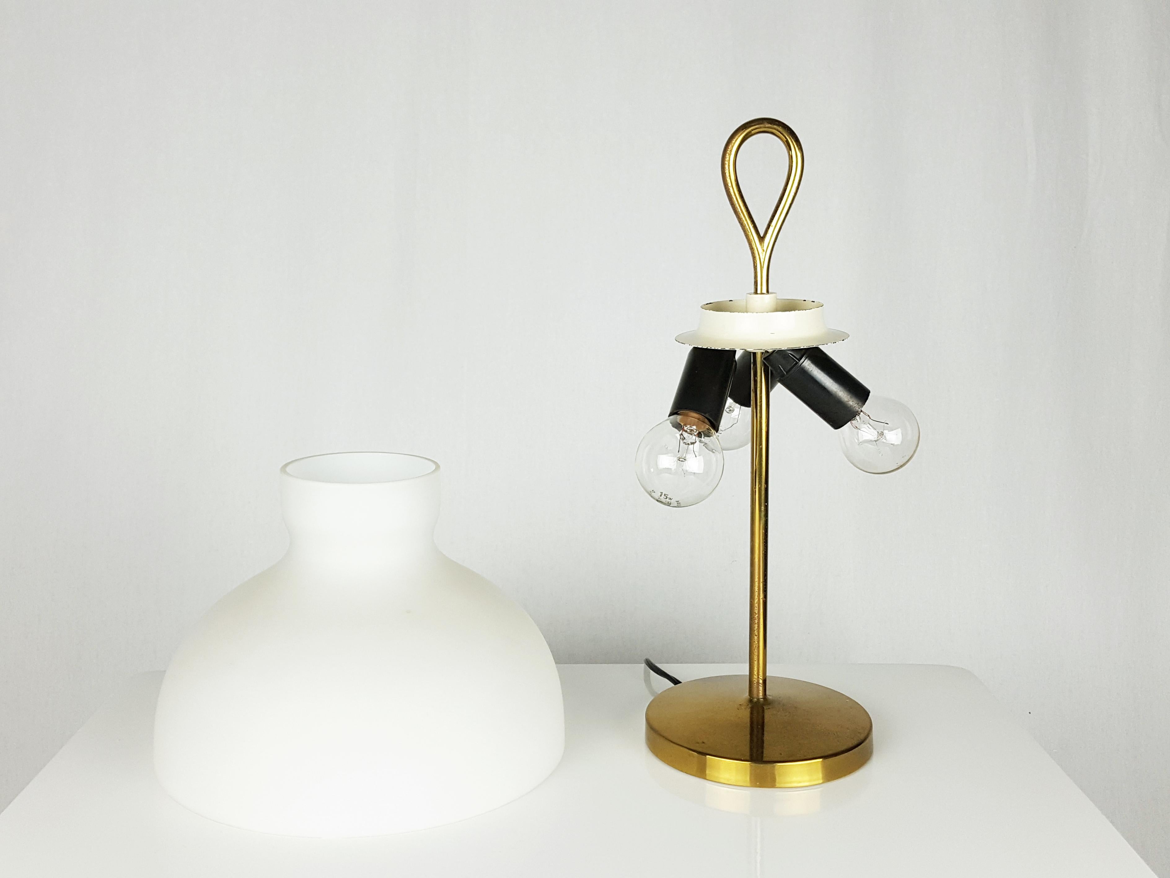 Mid-20th Century Brass & Opaline Glass 1950s LTA3 Arenzano Table Lamp 'Small Version' by Gardella