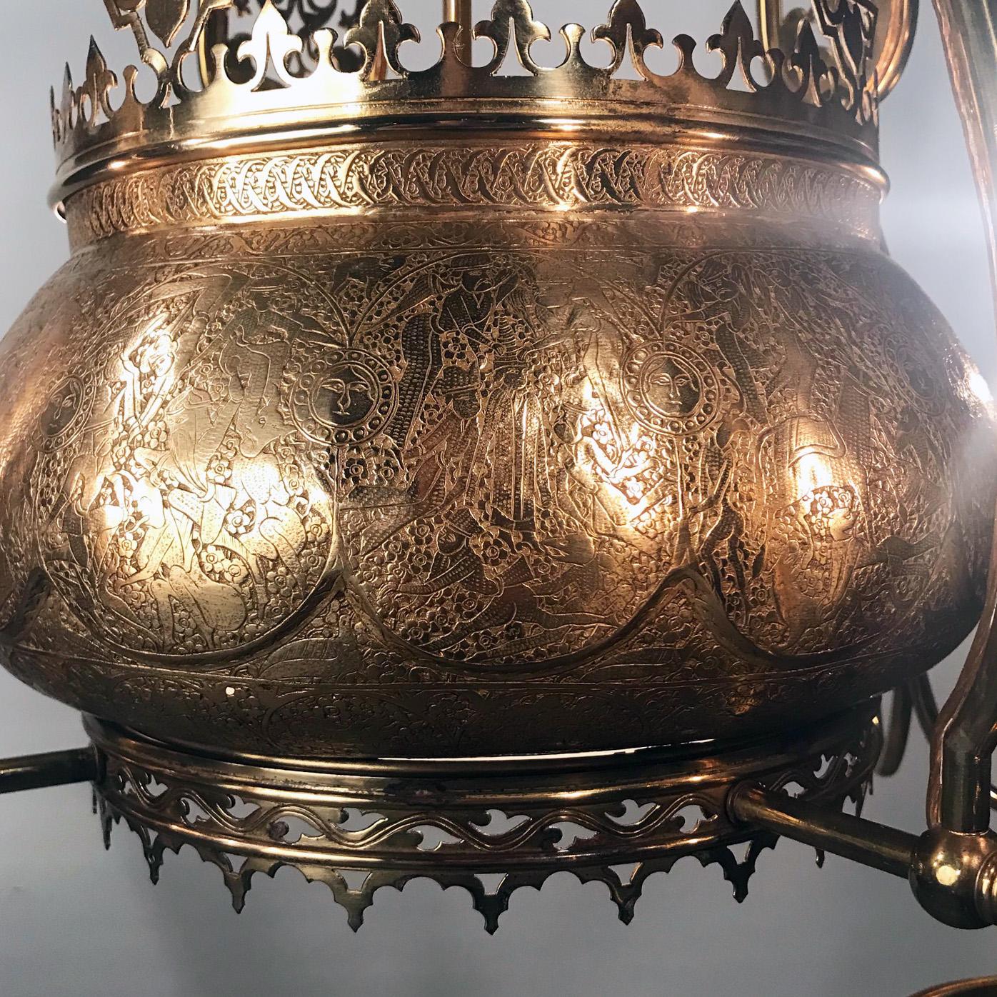 Brass Oriental Eight-Arm Chandelier In Good Condition For Sale In Montreal, QC