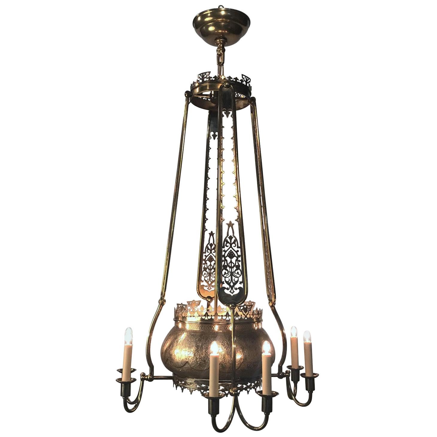 Lampadario orientale a otto bracci in ottone