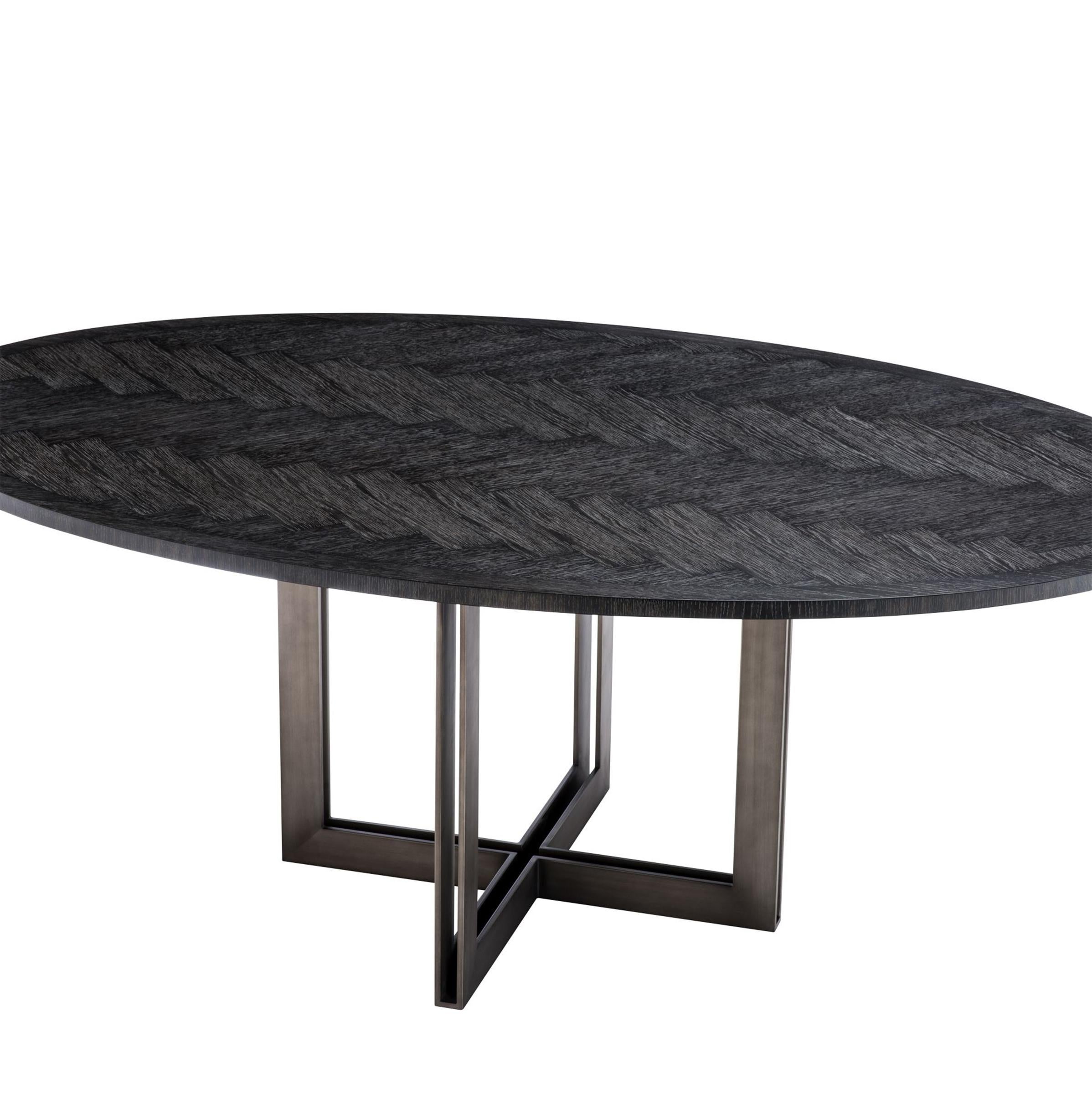 Brass Oval Black Dining Table In New Condition In Paris, FR