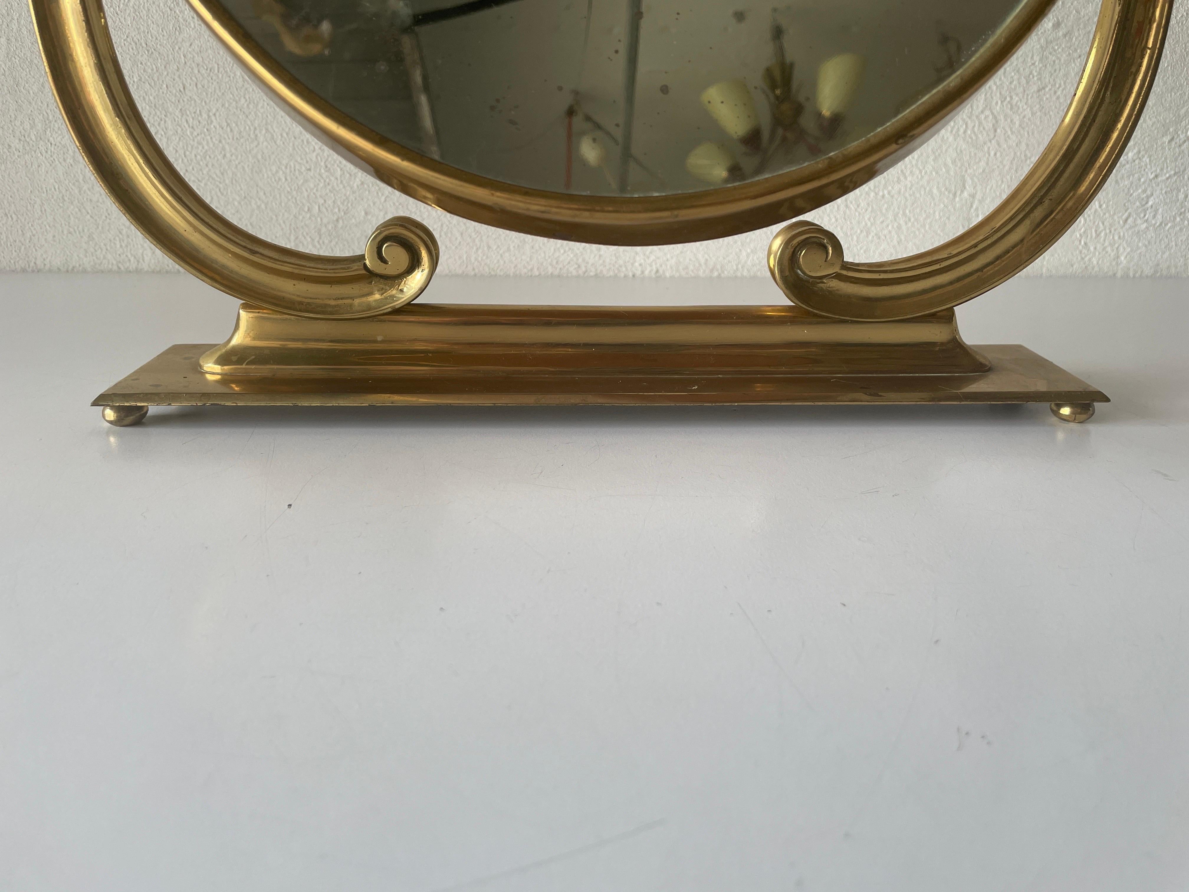 Brass Oval Frame Vanity Table Mirror, 1960s, Italy In Good Condition For Sale In Hagenbach, DE