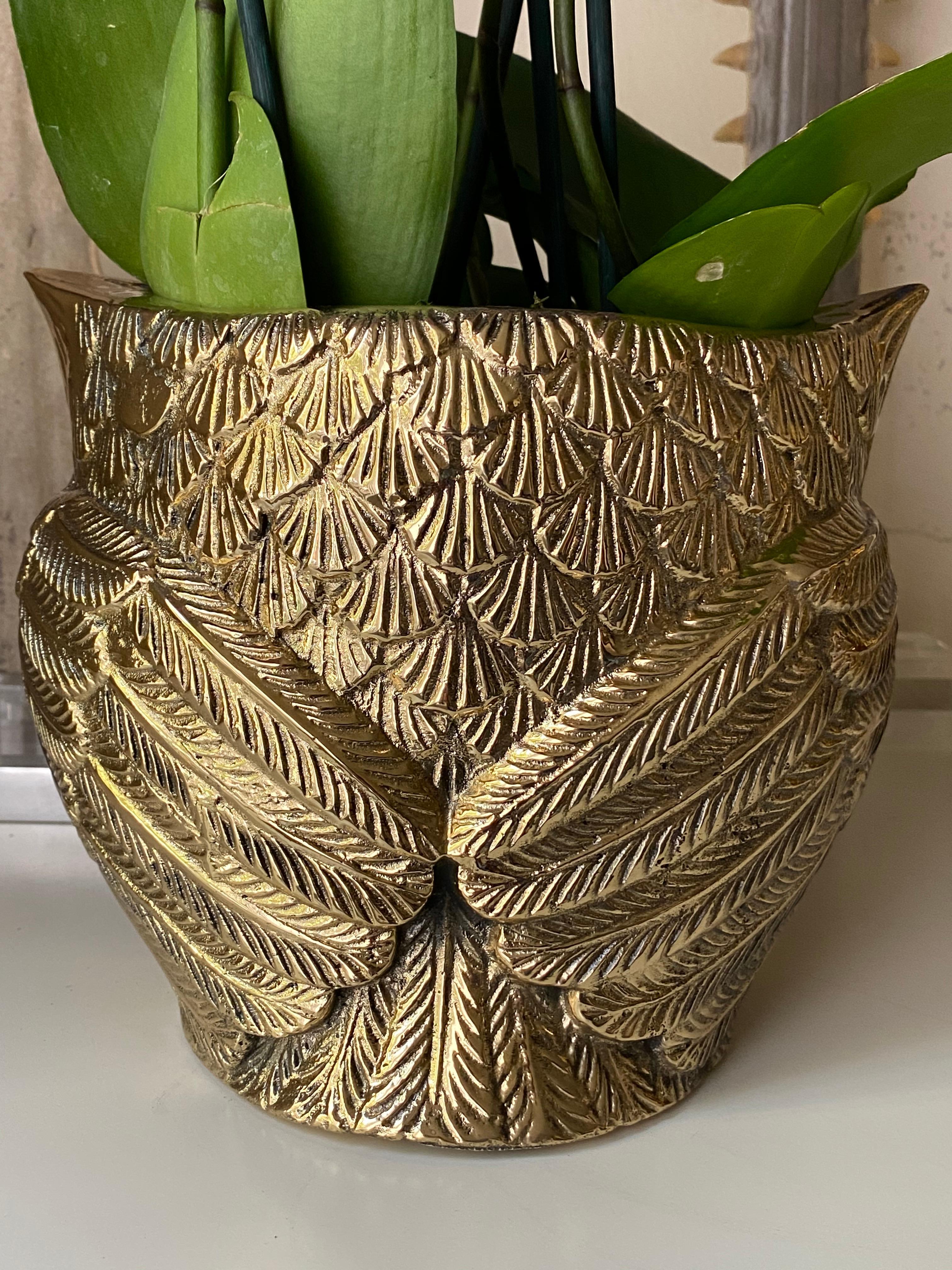 Brass Owl Planter In Good Condition In North Hollywood, CA