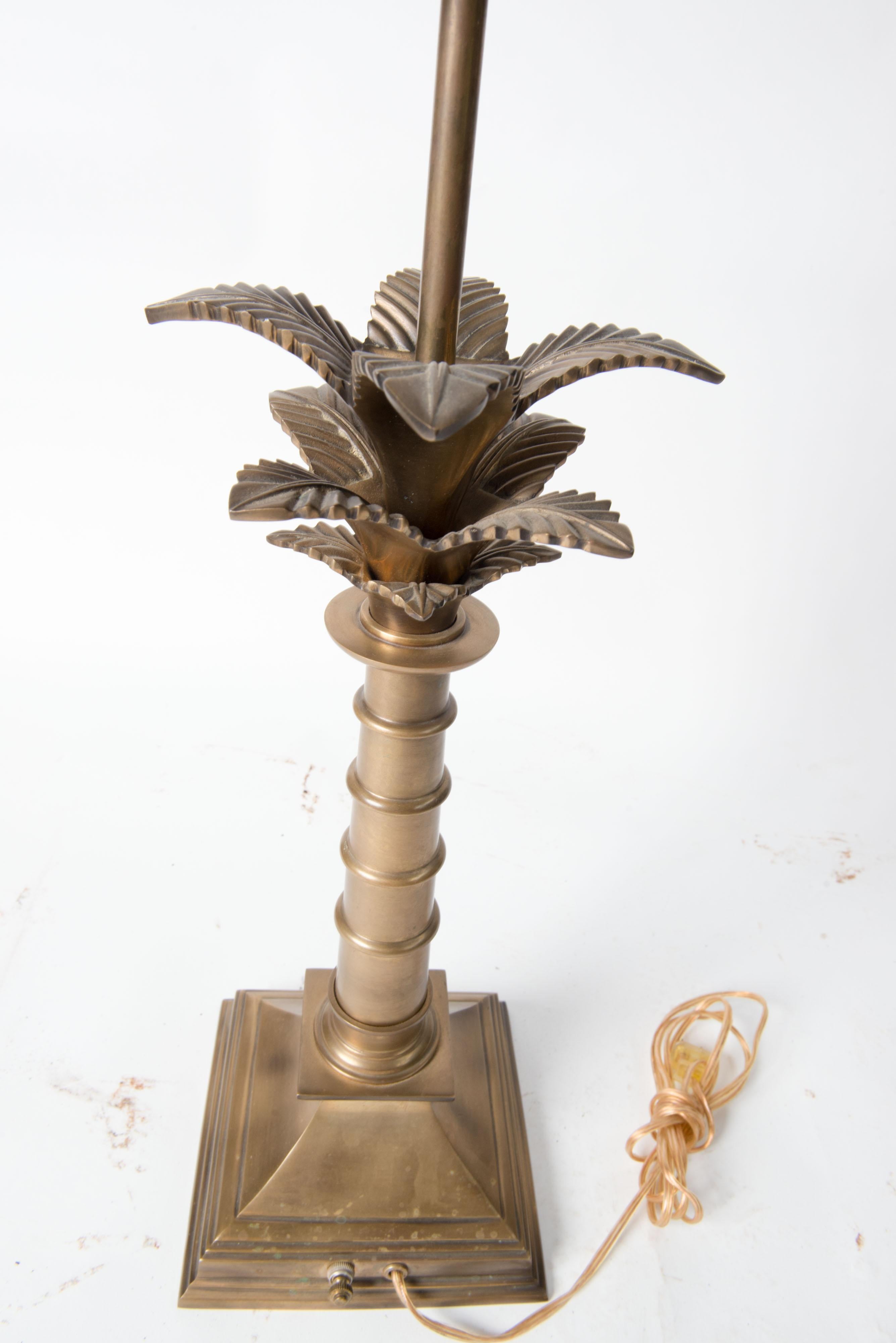 Lampe palmier en laiton avec abat-jour par Chapman en vente 1