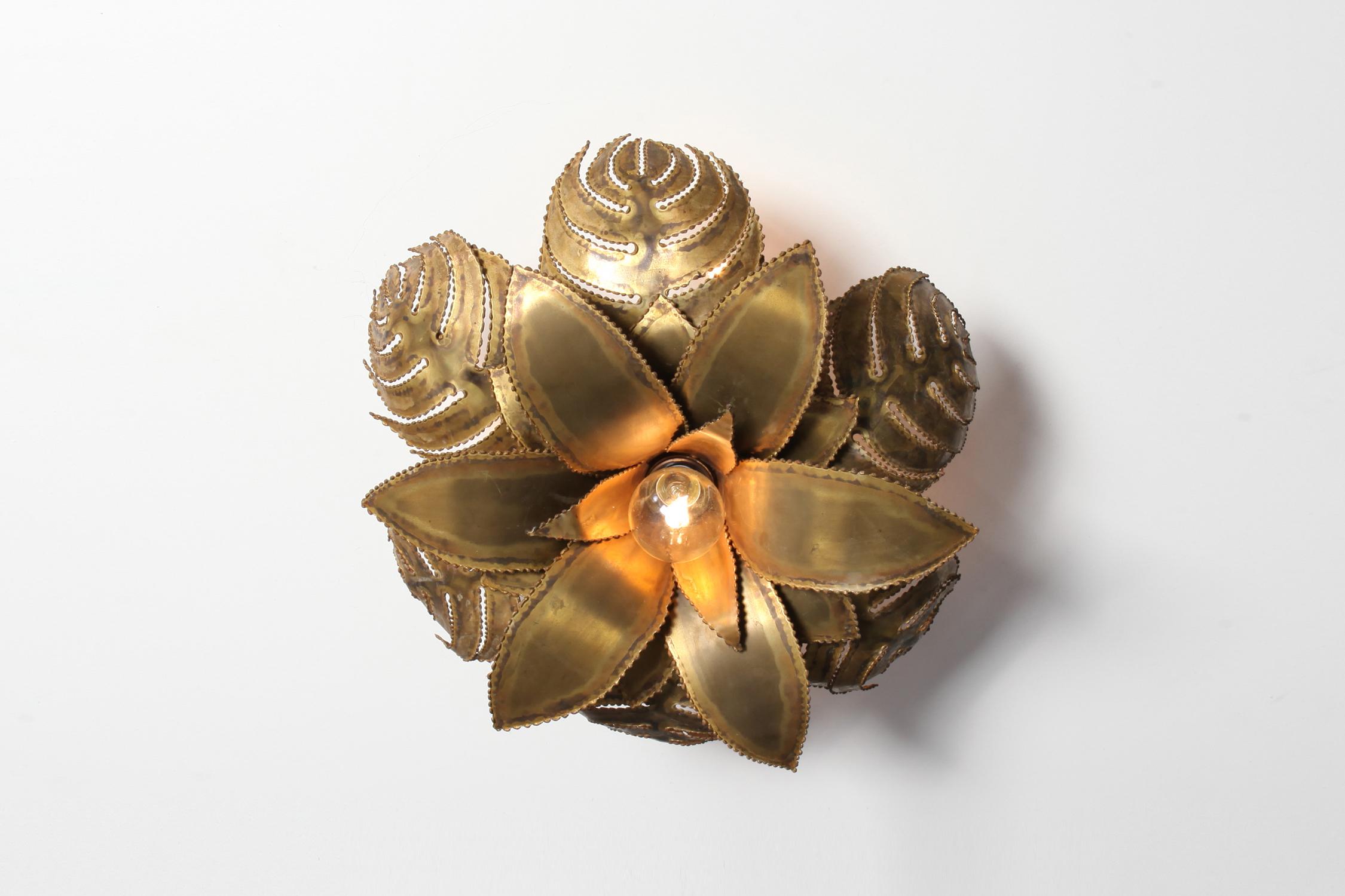 Brass Palm Sconce by Maison Jansen, France, 1970s In Excellent Condition In Antwerp, BE