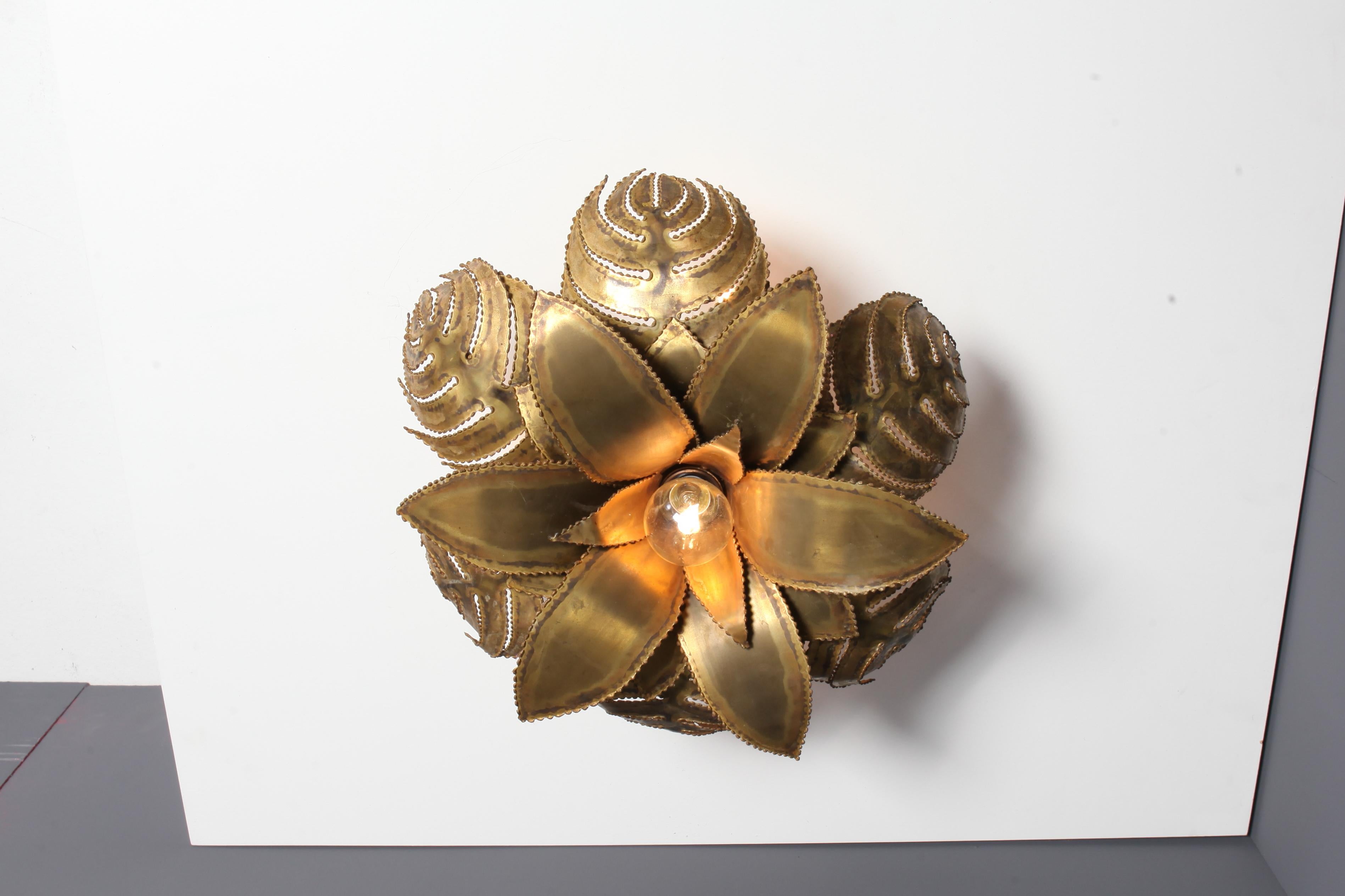 Brass Palm Sconce by Maison Jansen, France, 1970s In Good Condition For Sale In Antwerp, BE