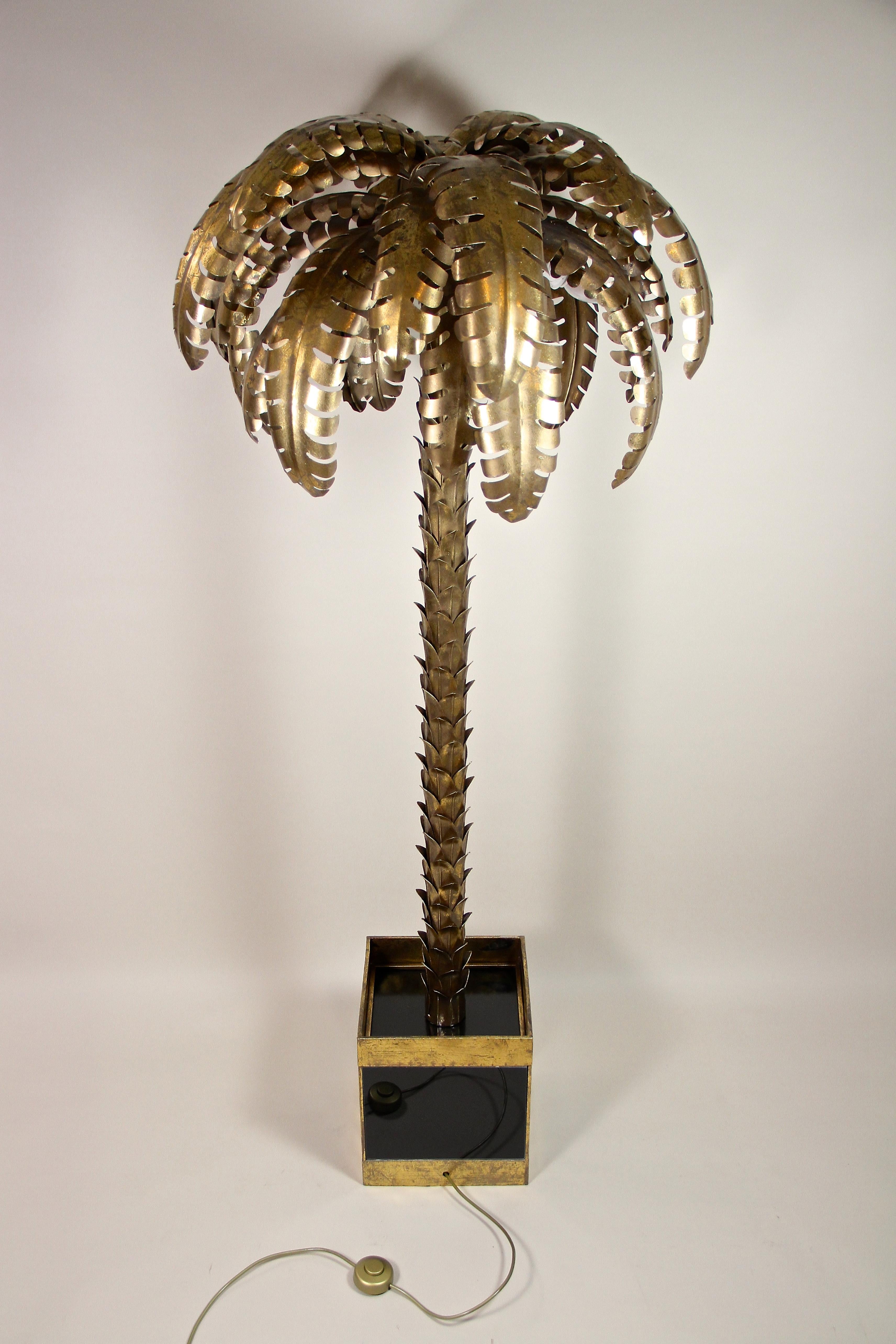 Brass Palm Tree Floor Lamp Attributed to M.J, 20th Century, France, circa 1970 For Sale 2