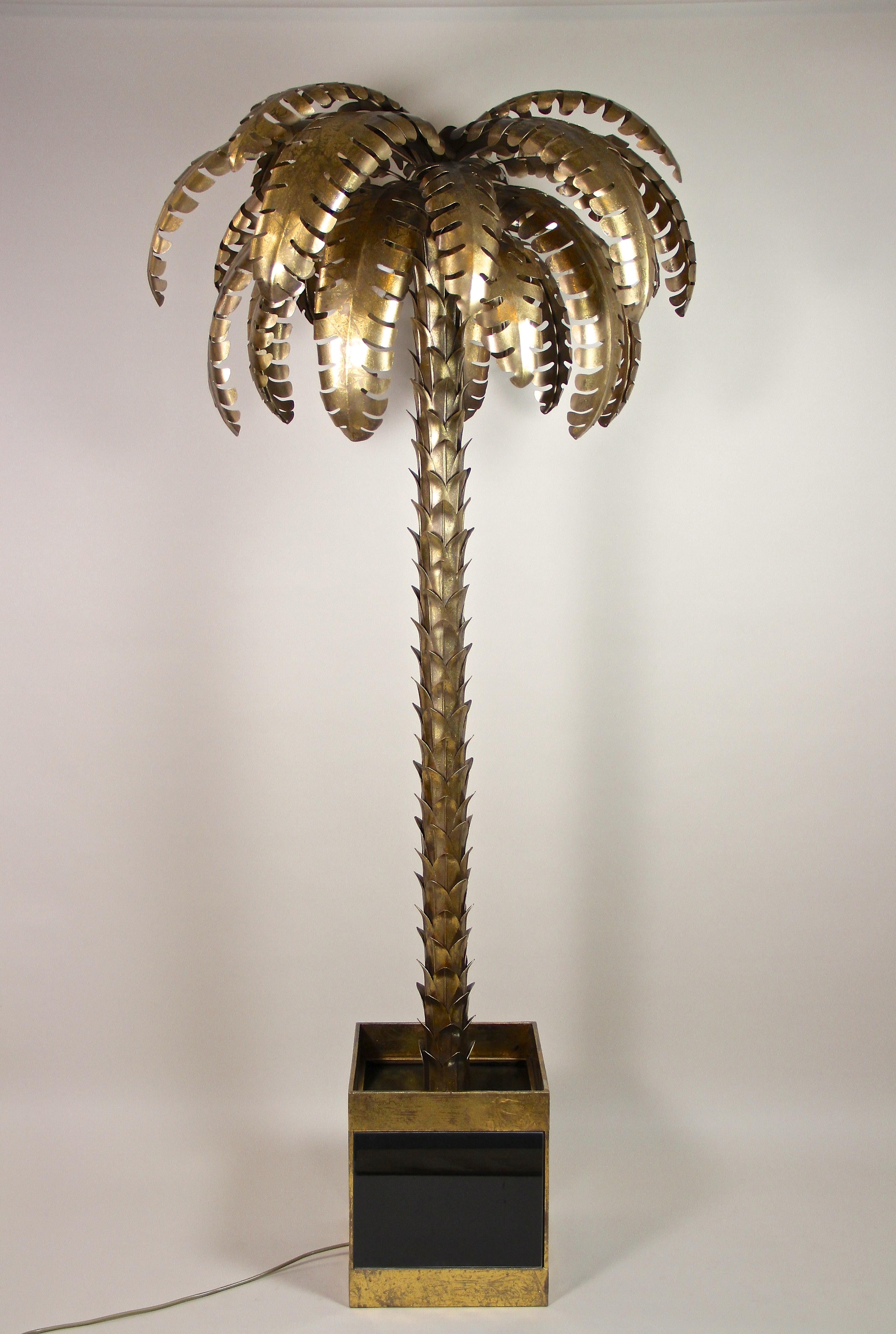 Brass Palm Tree Floor Lamp Attributed to M.J, 20th Century, France, circa 1970 For Sale 7