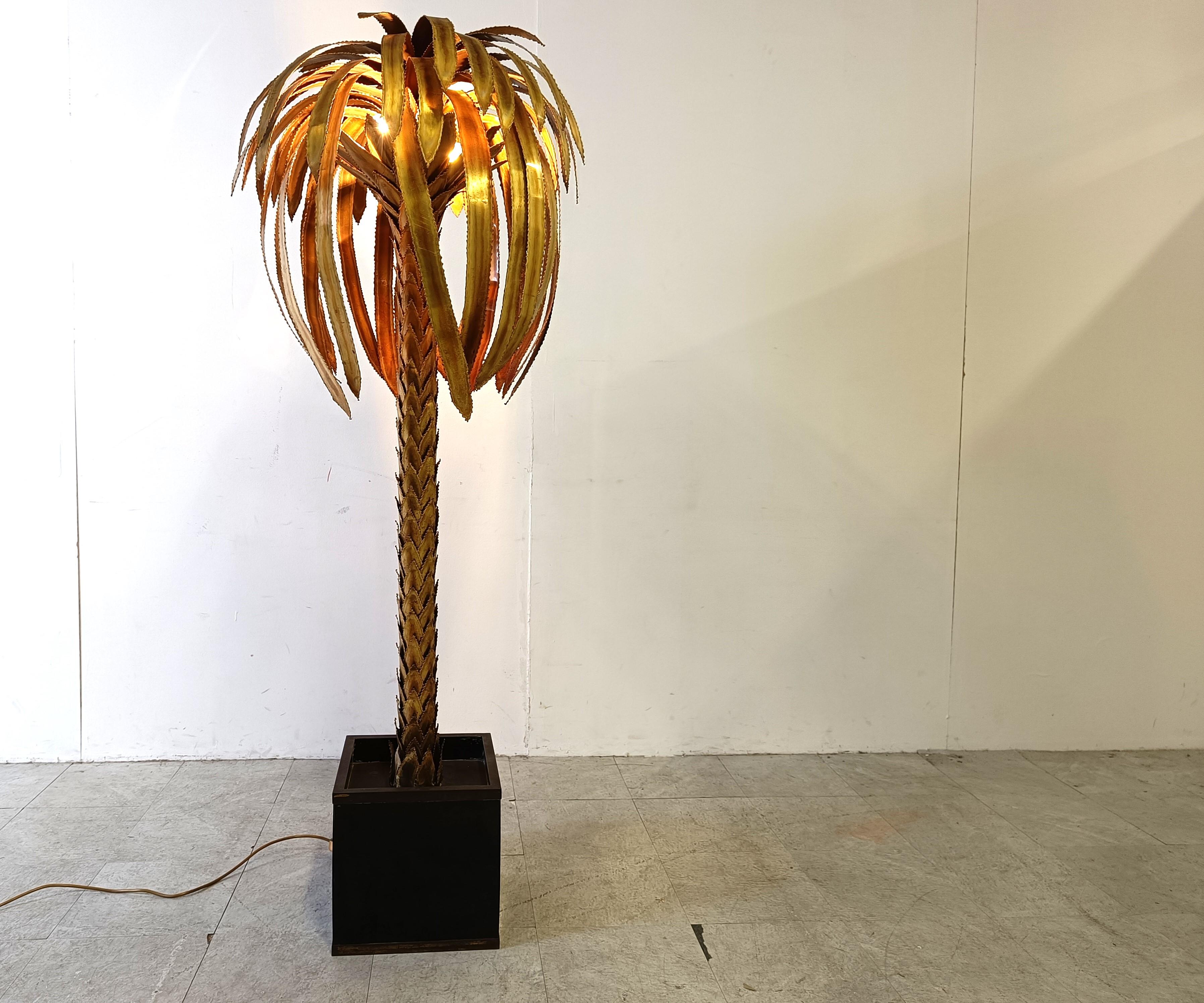 Brass palm tree floor lamp by Maison Jansen, 1970s For Sale 5