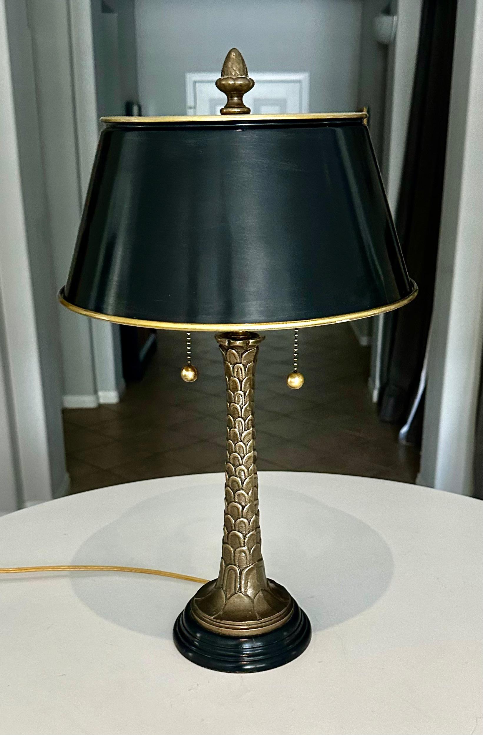 Fin du 20e siècle Lampe de table Bouillotte Tole en laiton avec palmier formé en vente