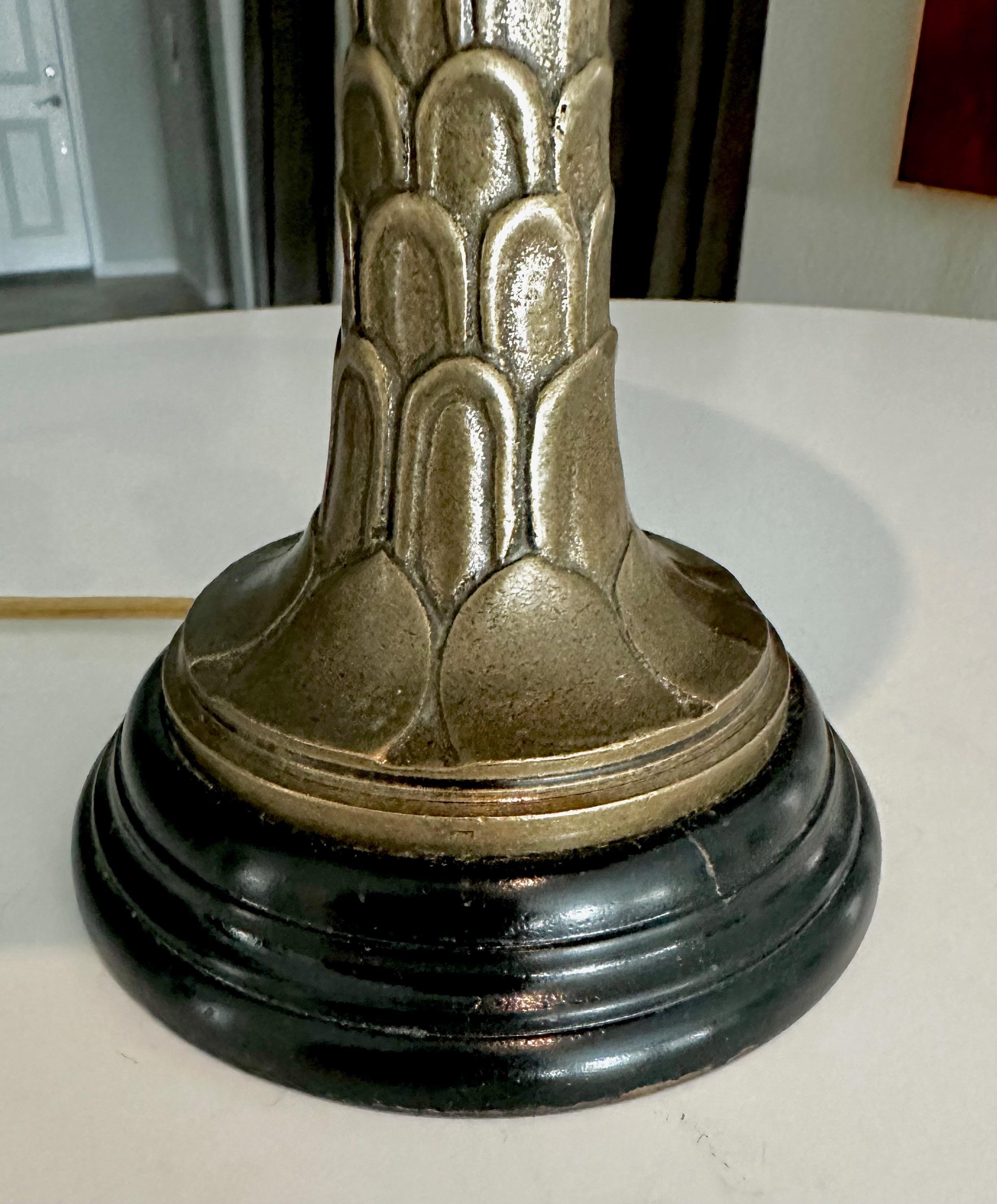 Métal Lampe de table Bouillotte Tole en laiton avec palmier formé en vente
