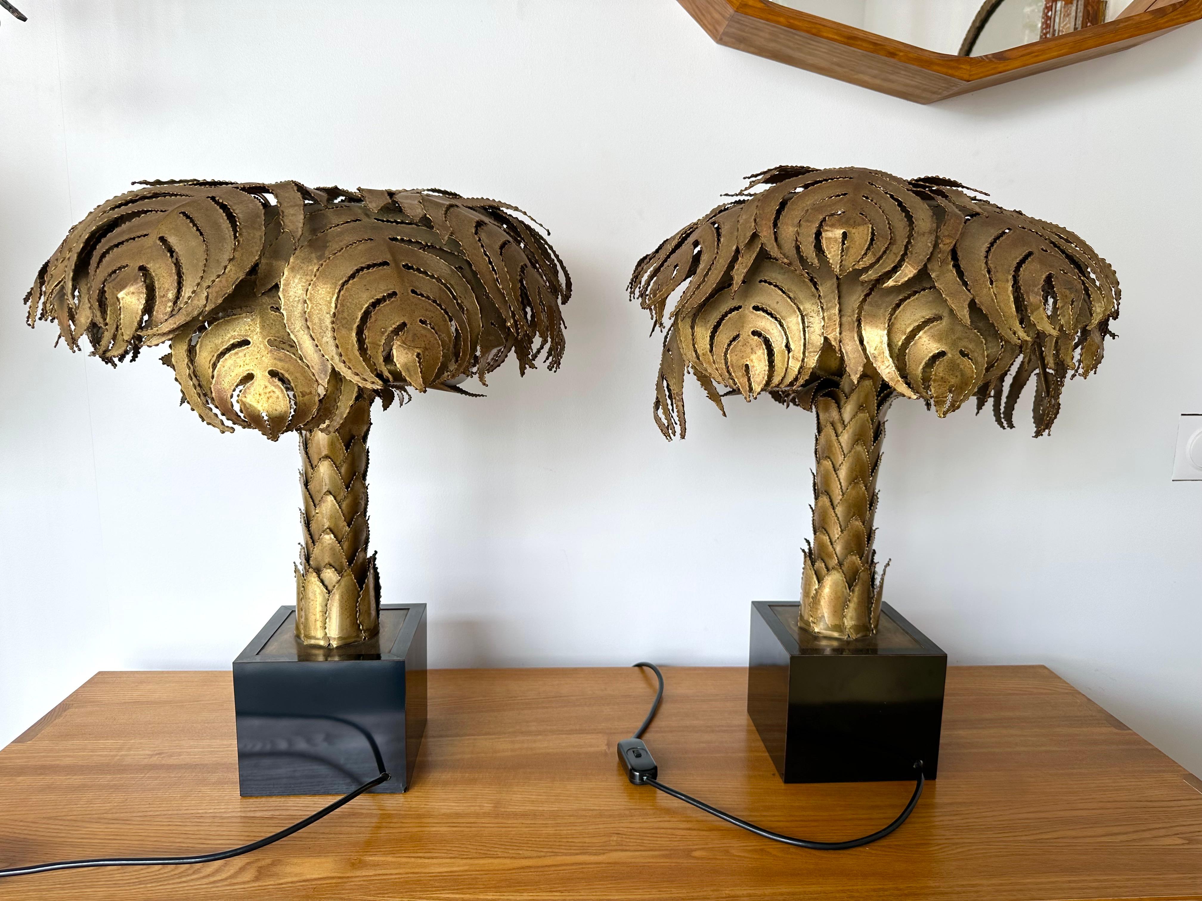Paar Palmenlampen aus Messing von Maison Jansen, Frankreich, 1970er Jahre im Angebot 1