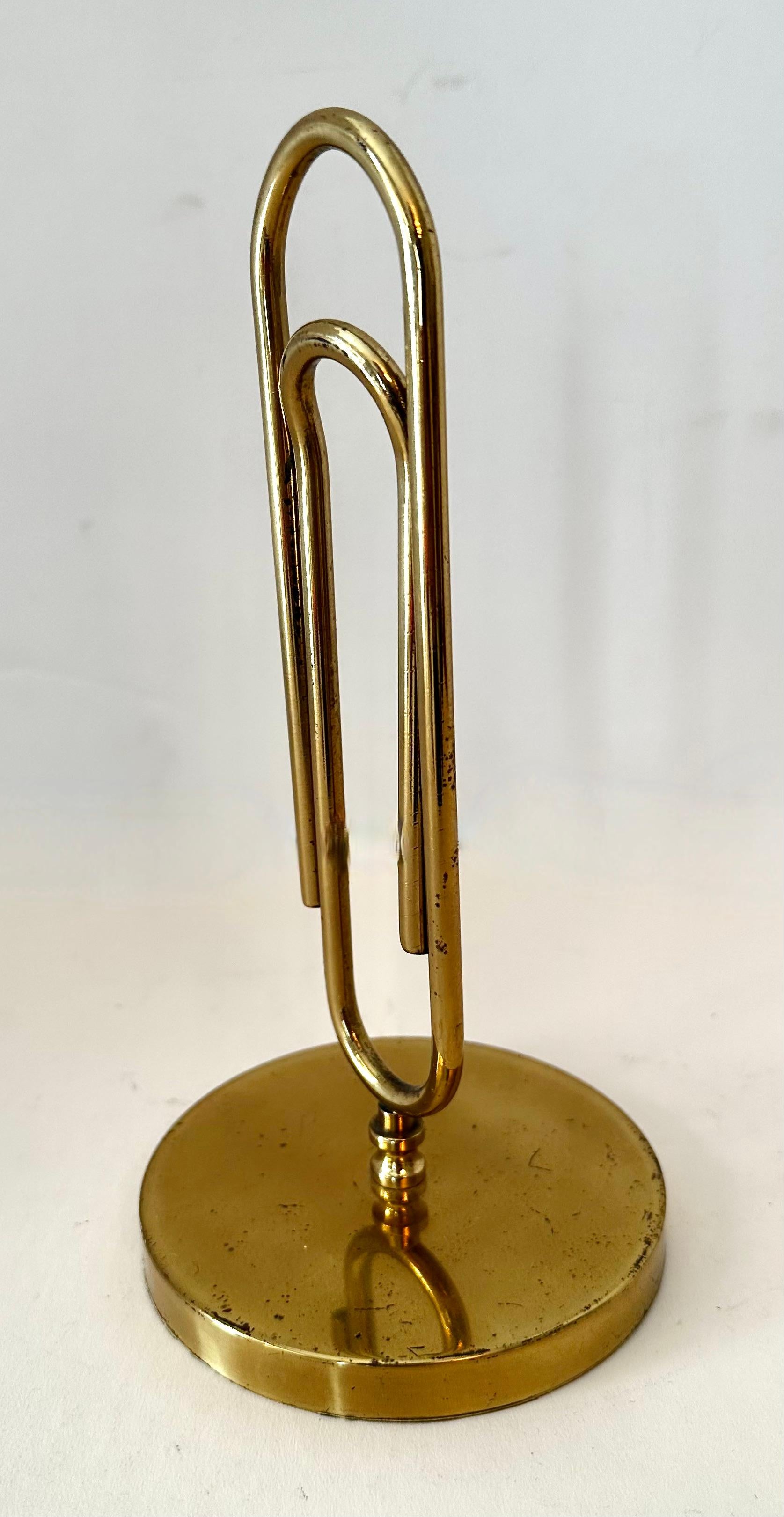 paper holder pin