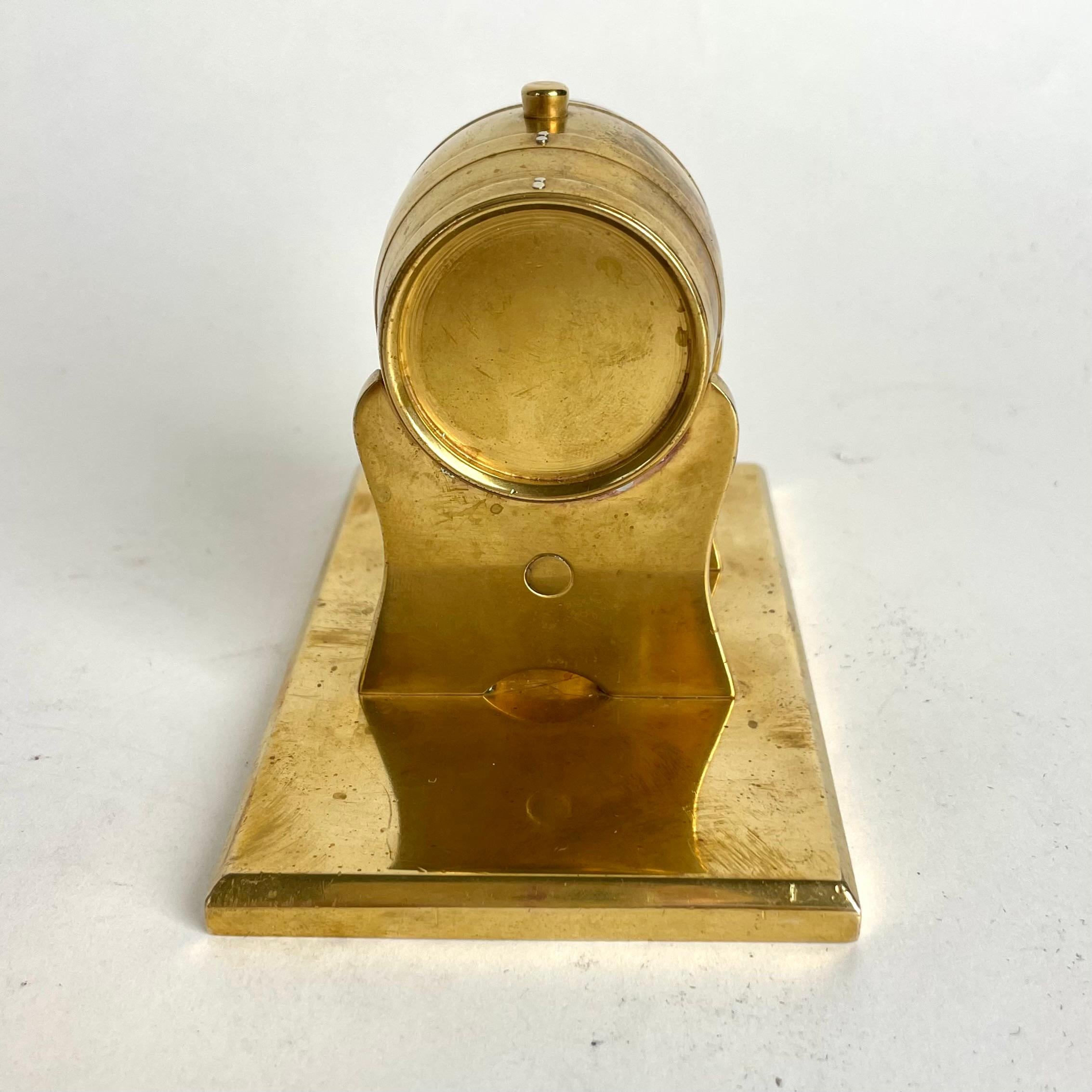 Fermacarte in ottone a forma di barile di whisky dei primi del Novecento in vendita 4