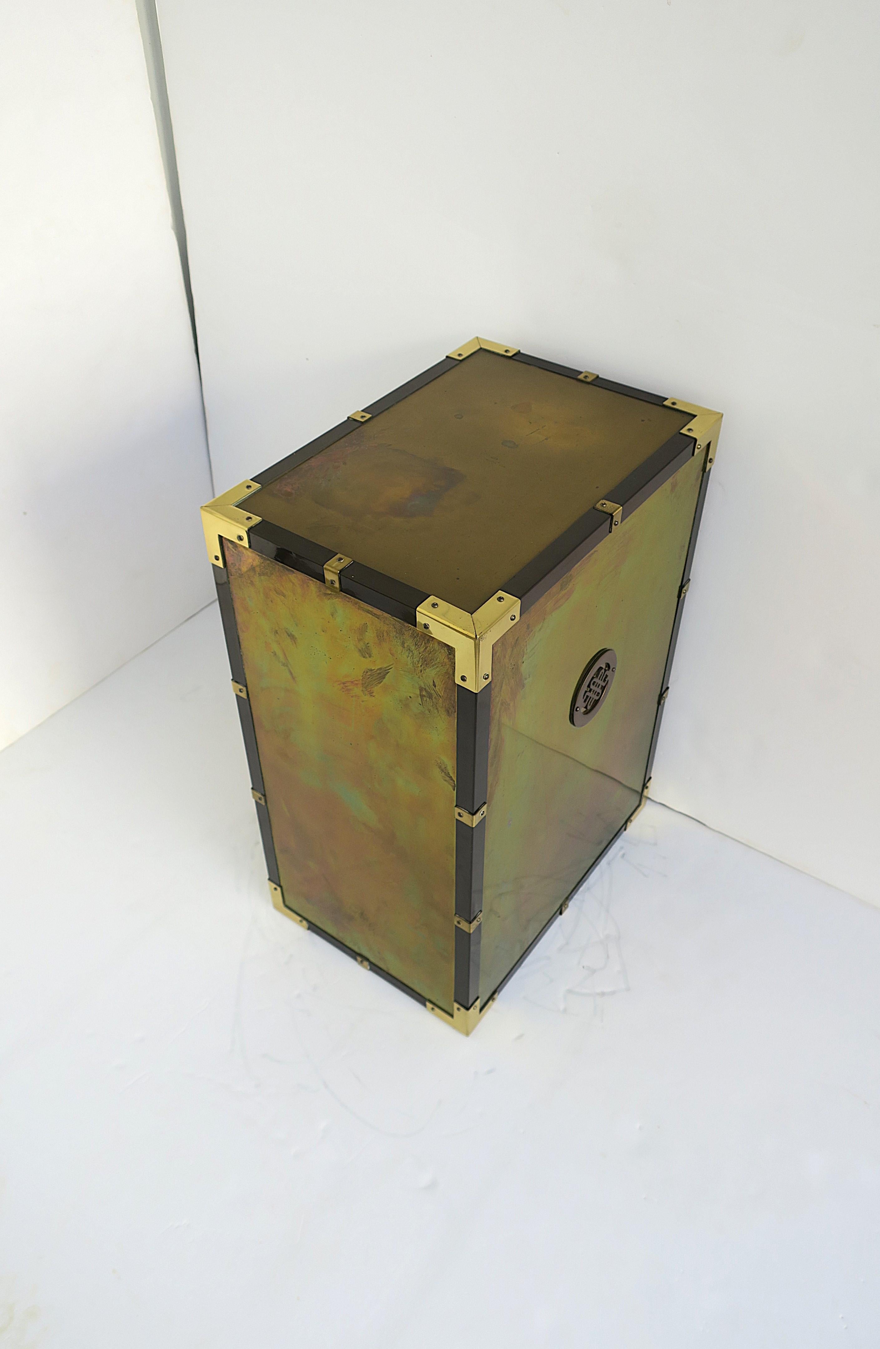 Brass Pedestal Side Table Attrib. Mastercraft For Sale 5