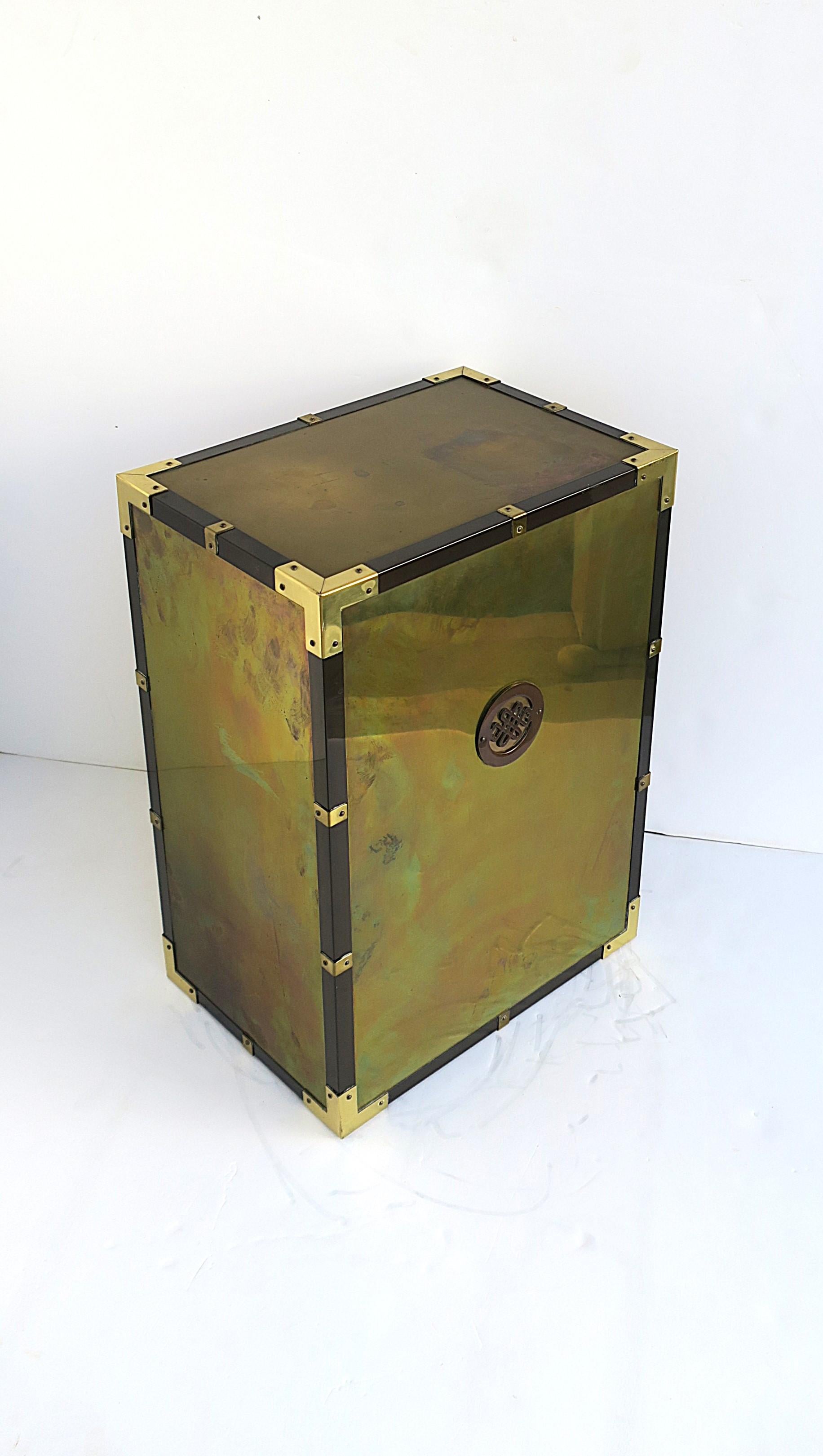 Brass Pedestal Side Table Attrib. Mastercraft For Sale 7