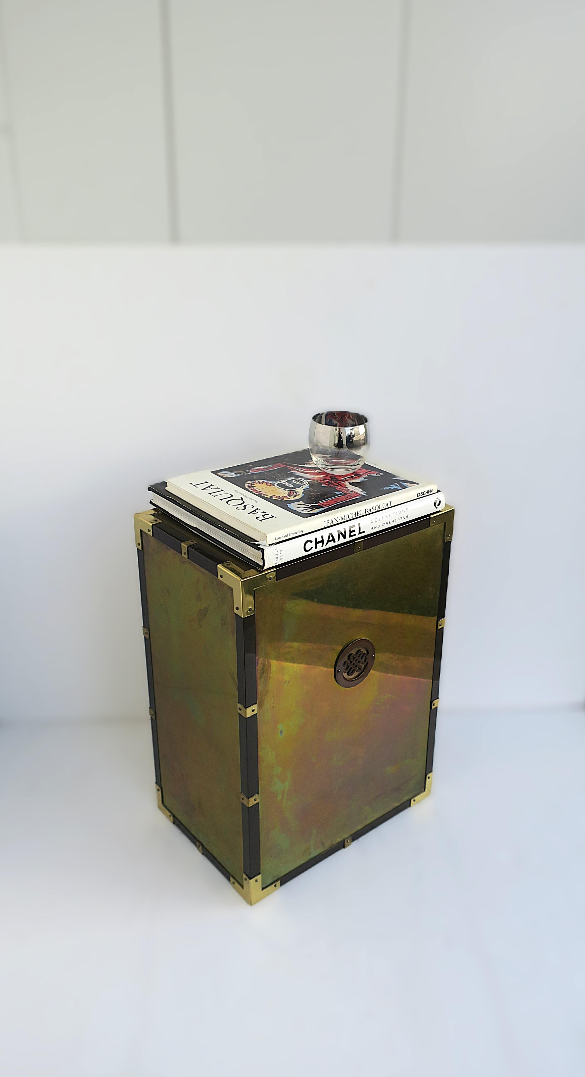 Brass Pedestal Side Table Attrib. Mastercraft For Sale 2
