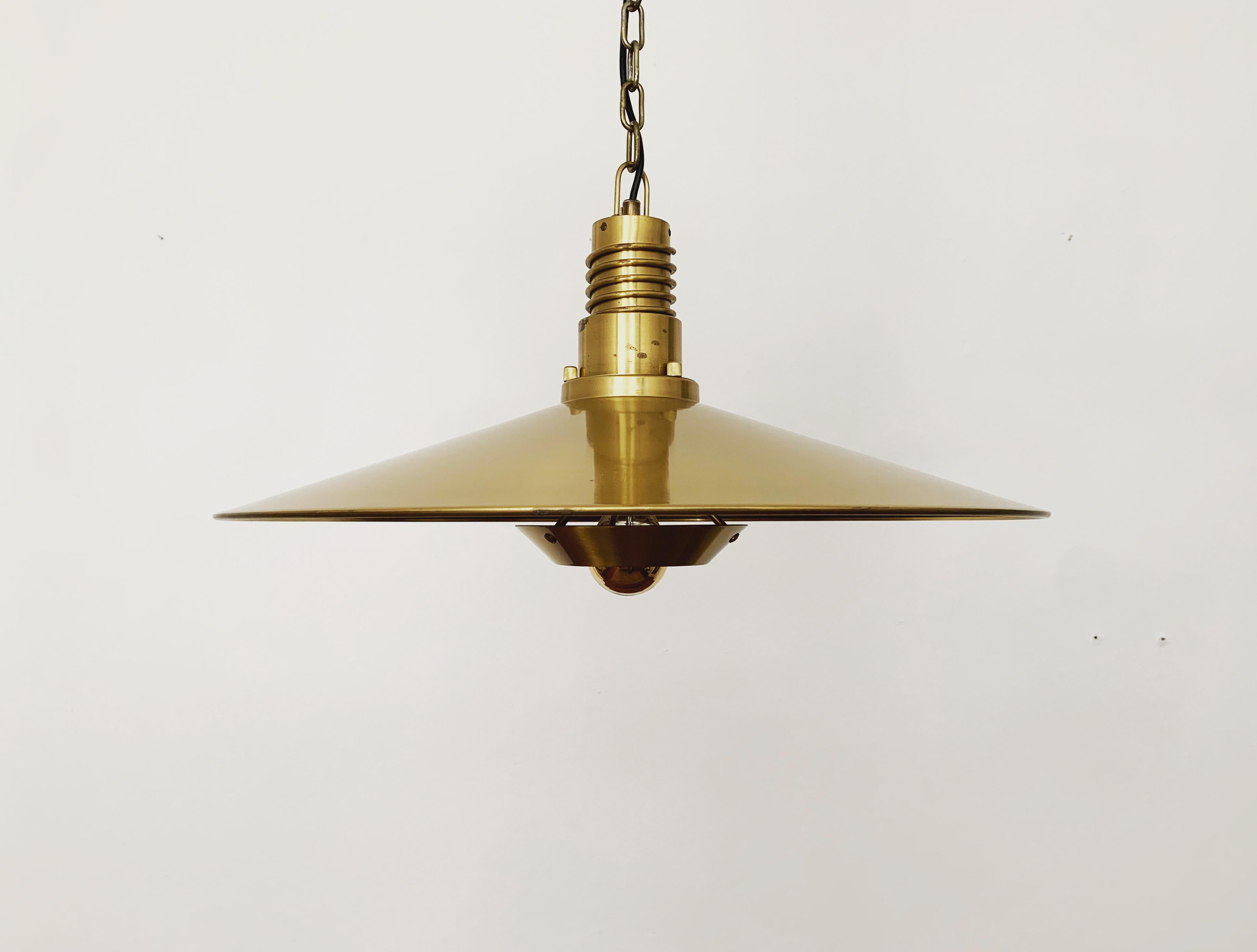 Scandinavo moderno Lampada a sospensione in ottone di Fog & Mørup in vendita